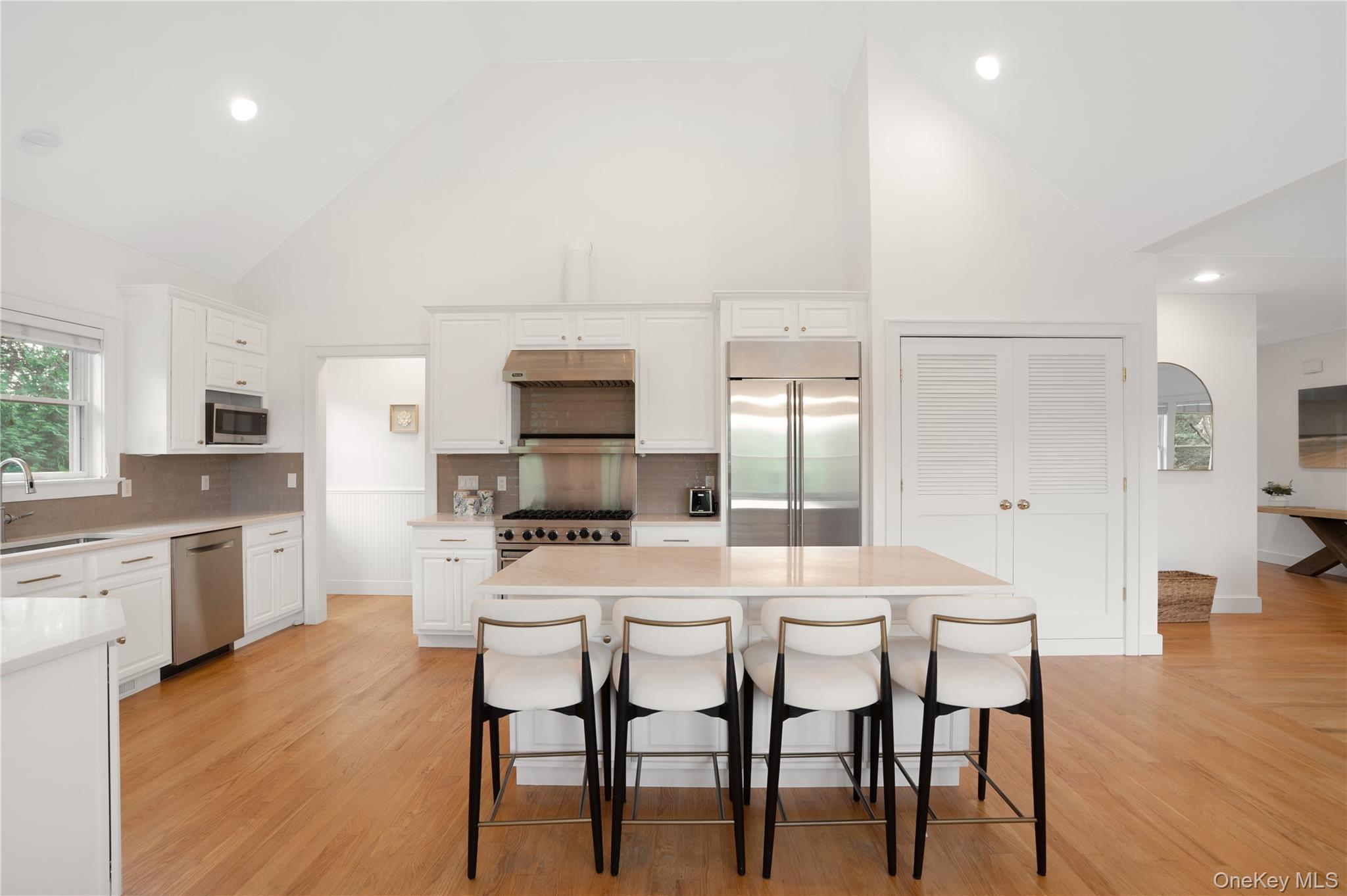 10 Peconic View Court Property Photo 11