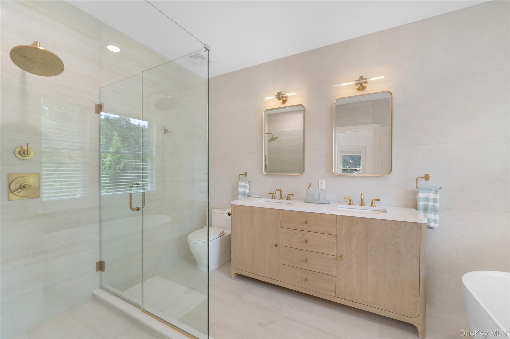 10 Peconic View Court Property Photo 17