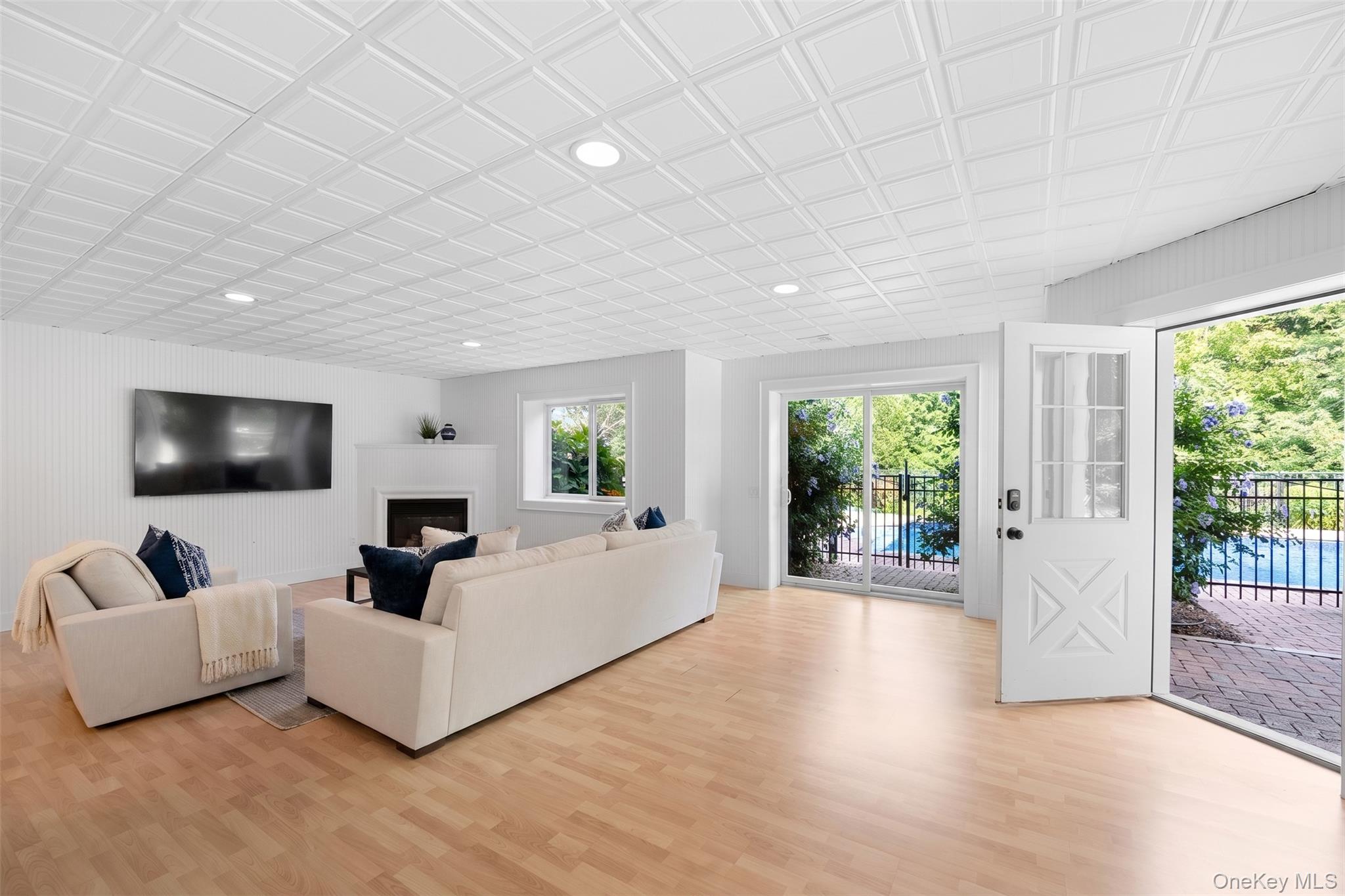10 Peconic View Court Property Photo 31