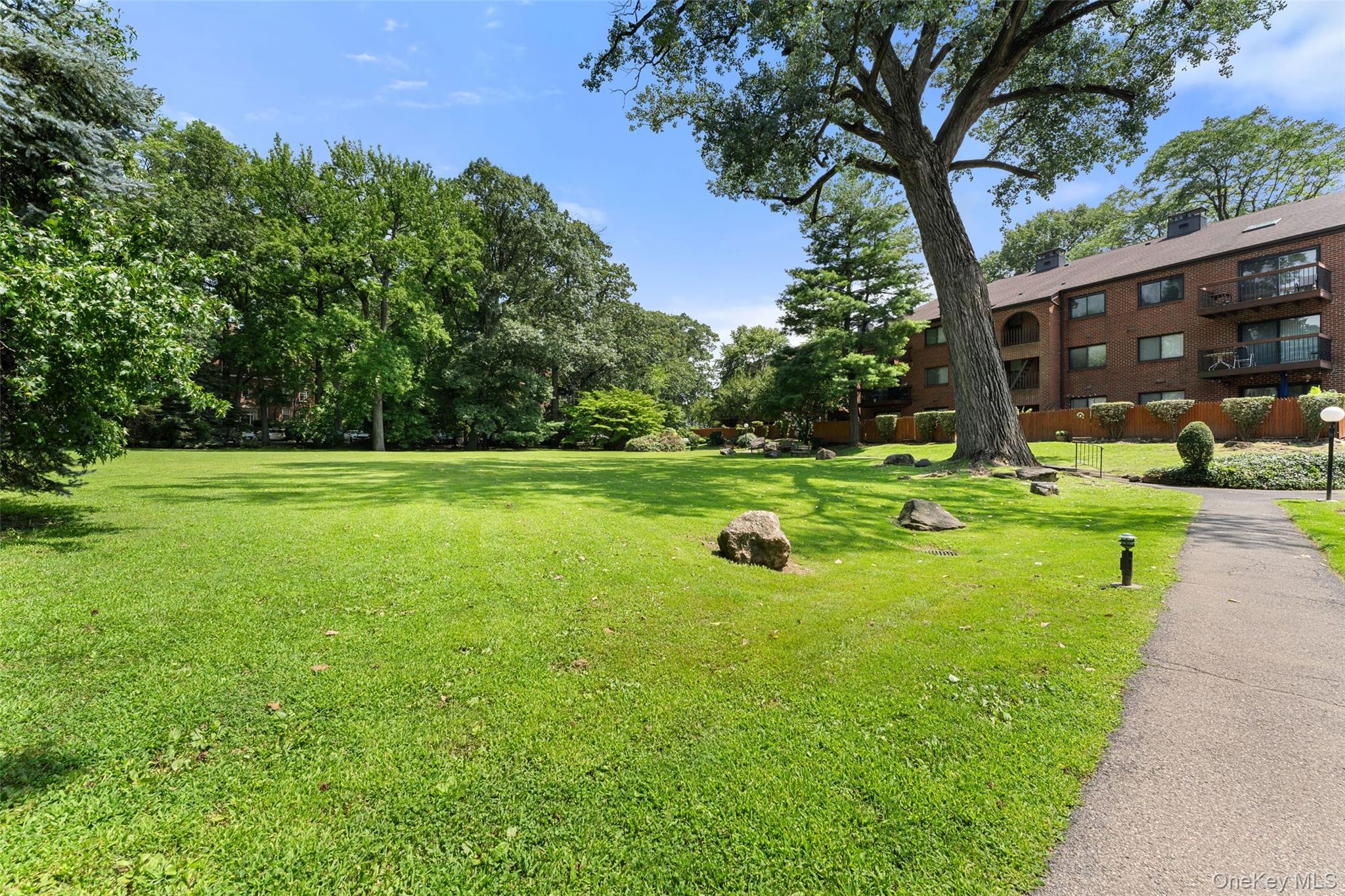 18 Bronxville Glen Drive 3-12 Property Photo 33