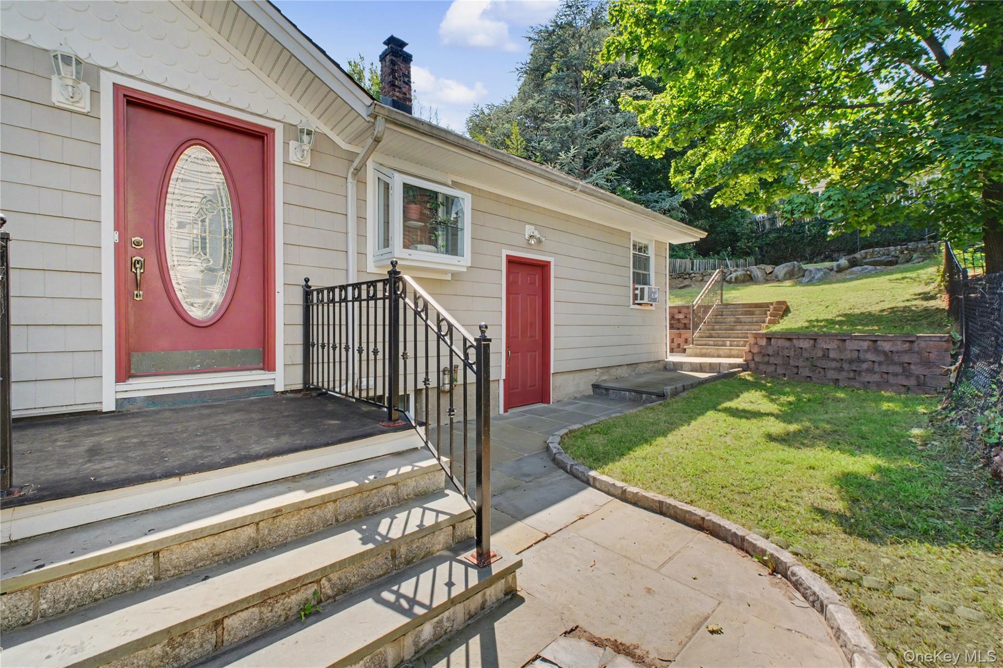 684 Marion Avenue Property Photo 5