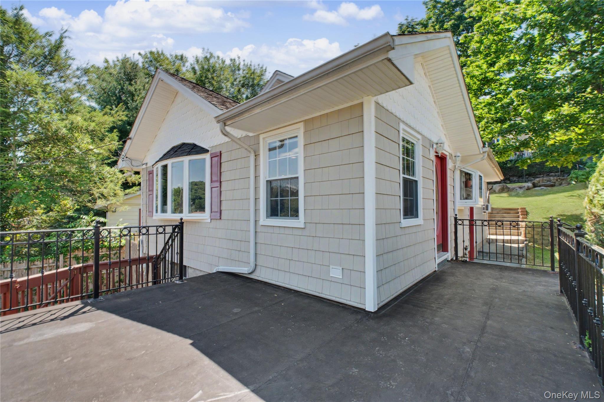 684 Marion Avenue Property Photo 23