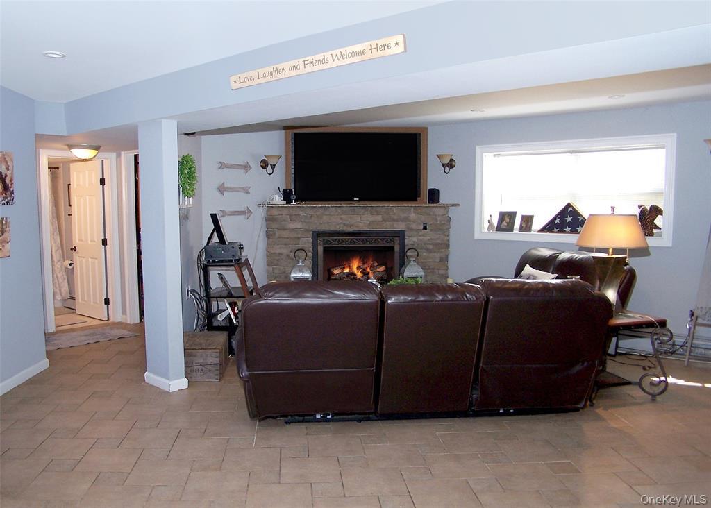 11 Doral Lane Property Photo 4