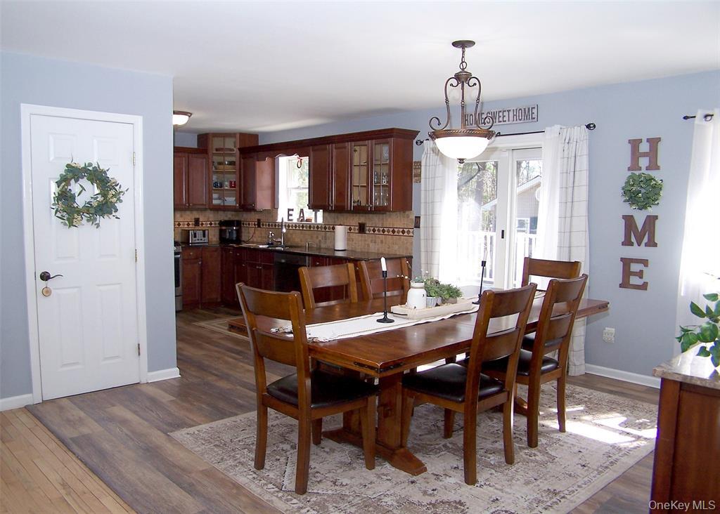 11 Doral Lane Property Photo 10