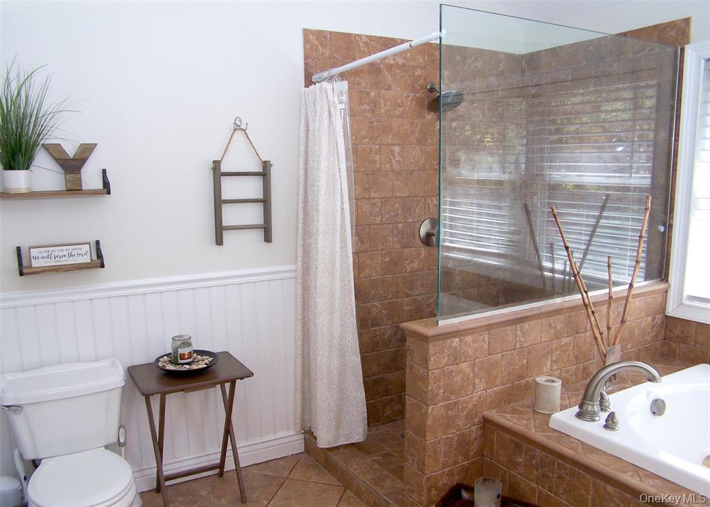 11 Doral Lane Property Photo 15
