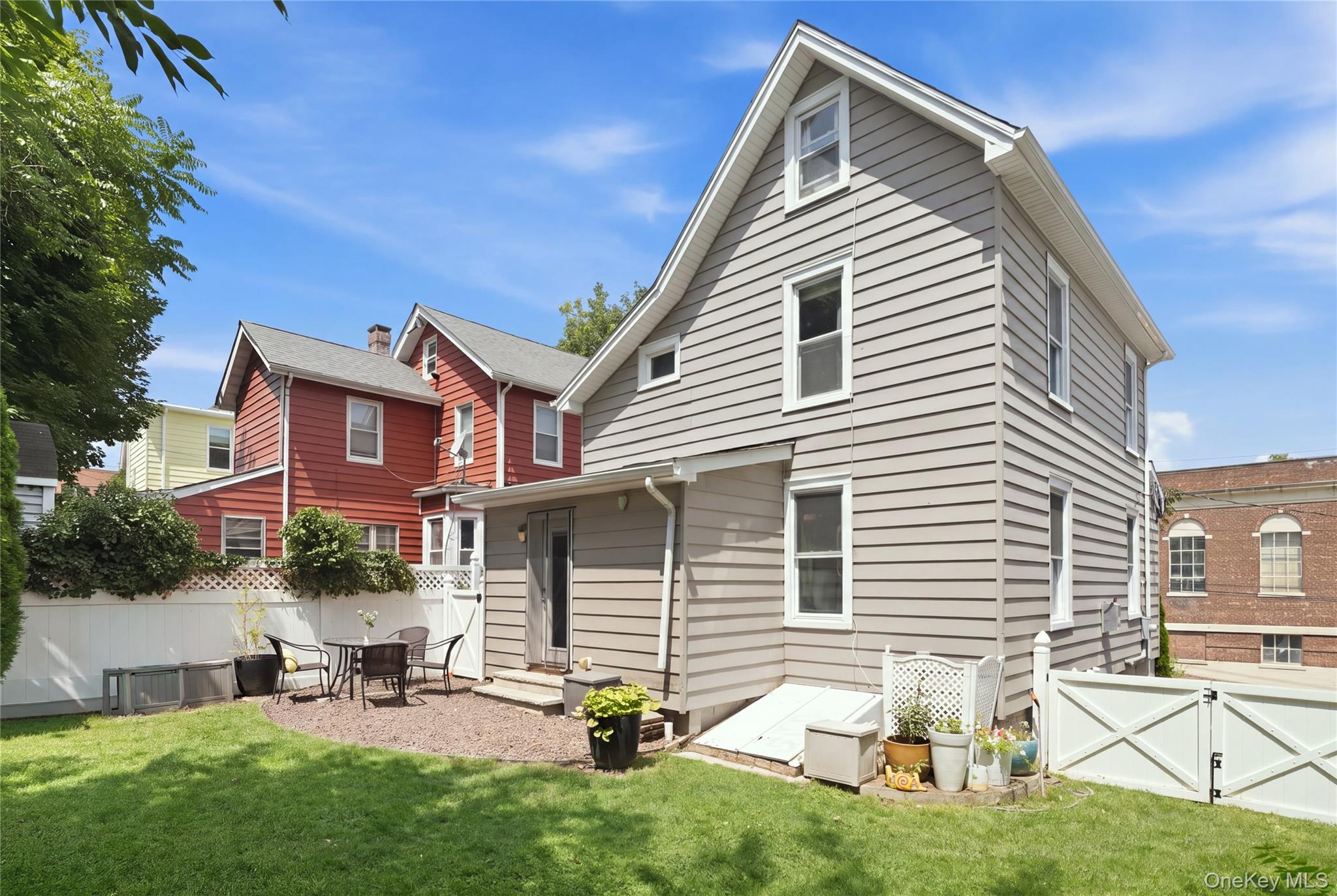 37 Lydecker Street Property Photo 21