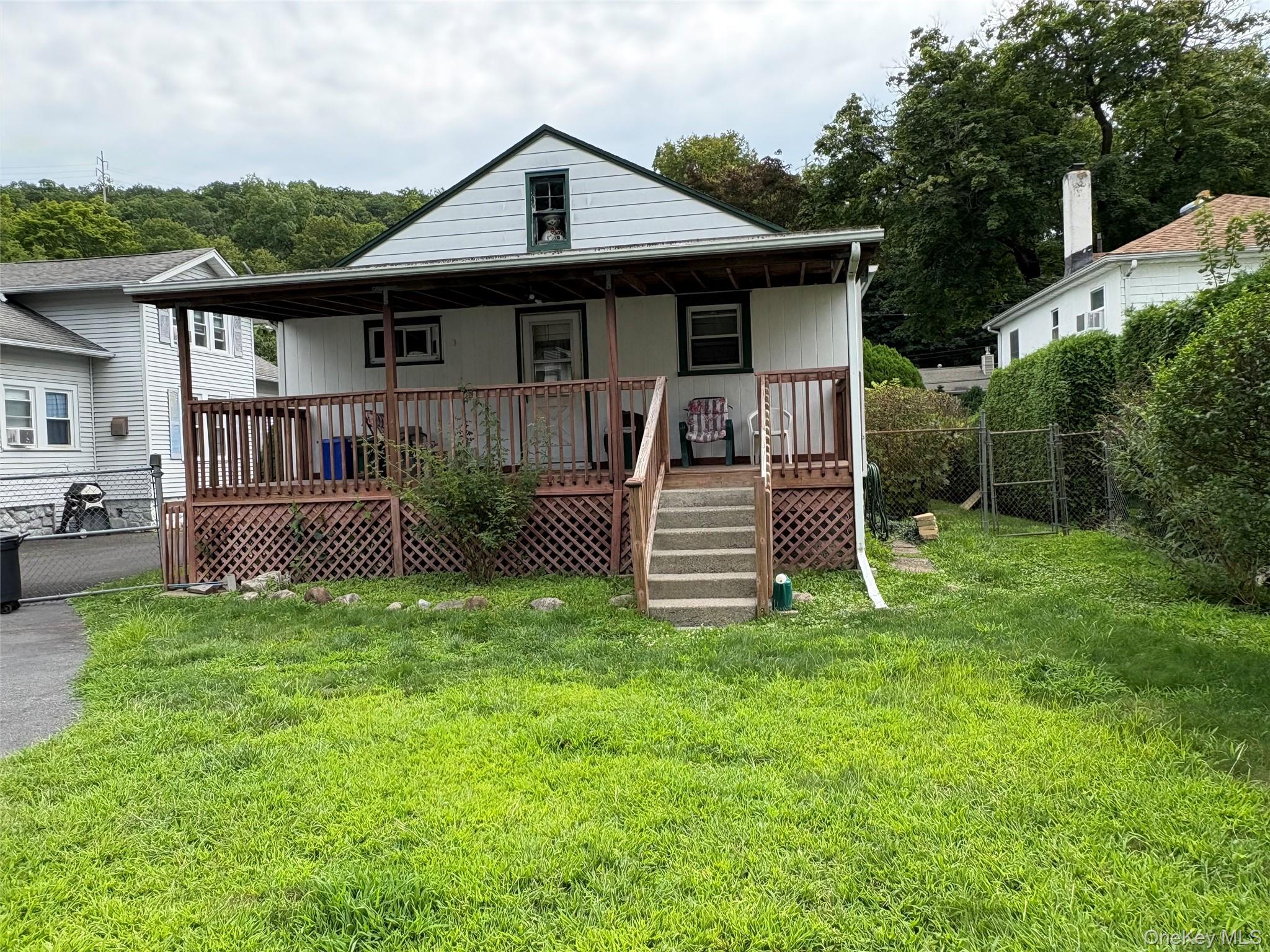 17 Sheridan Avenue Property Photo 5