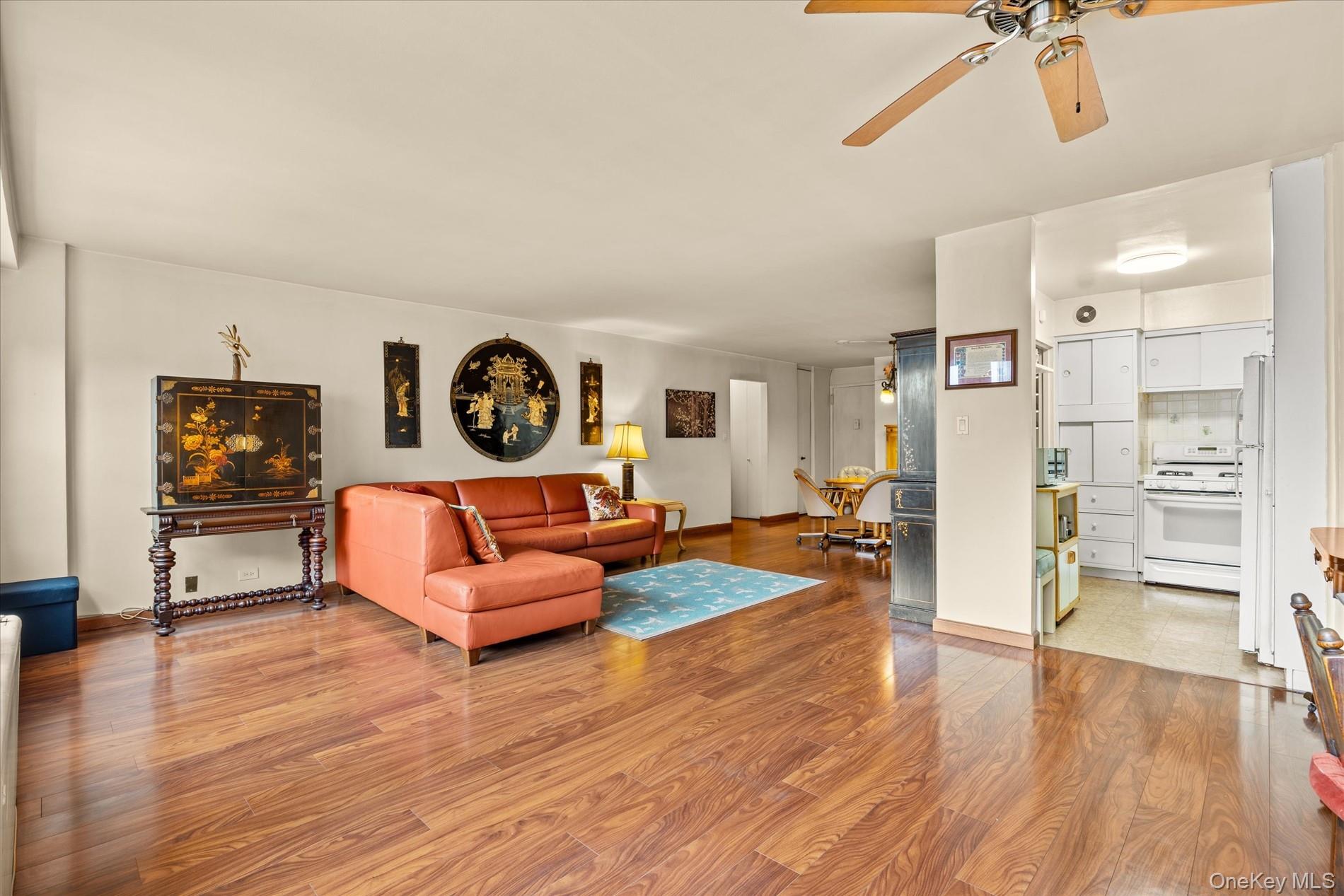 125-10 Queens Boulevard 716 Property Photo 1