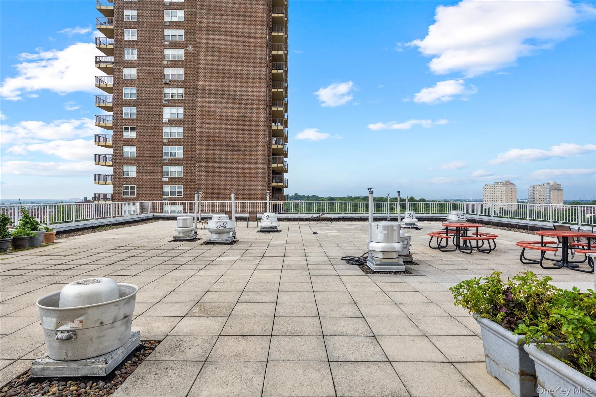 125-10 Queens Boulevard 716 Property Photo 15