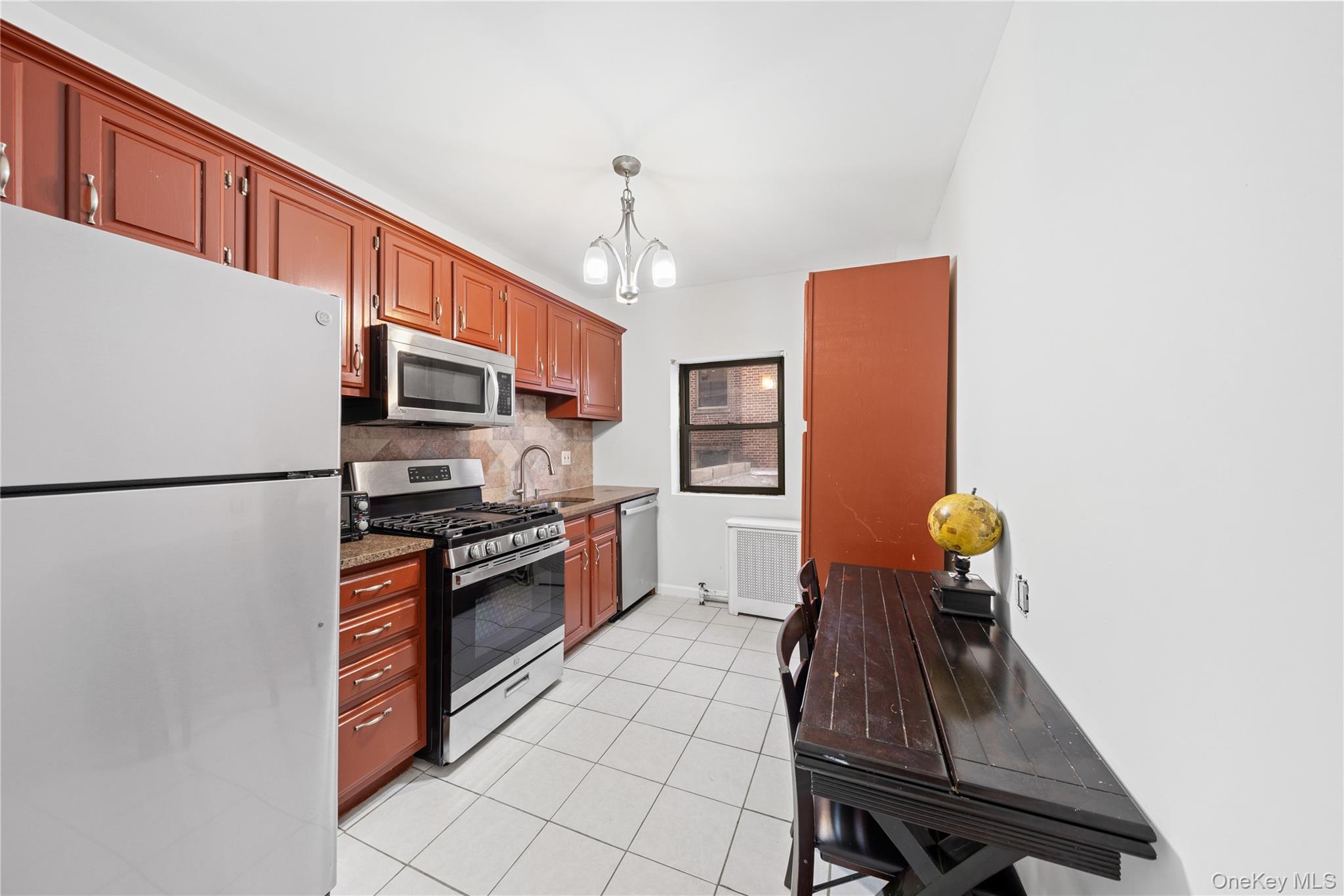 240 Halstead Avenue A3 Property Photo 7