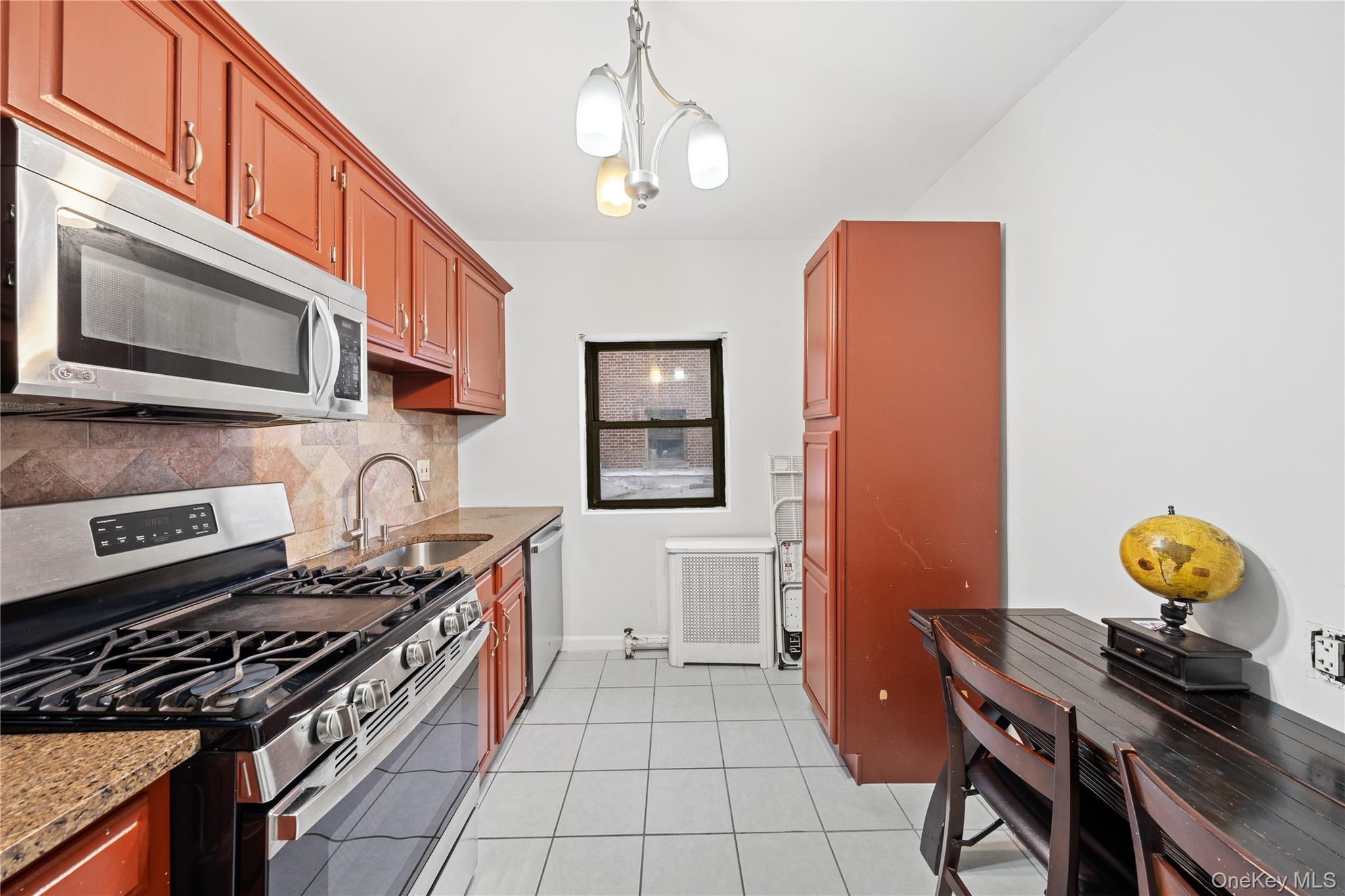 240 Halstead Avenue A3 Property Photo 8