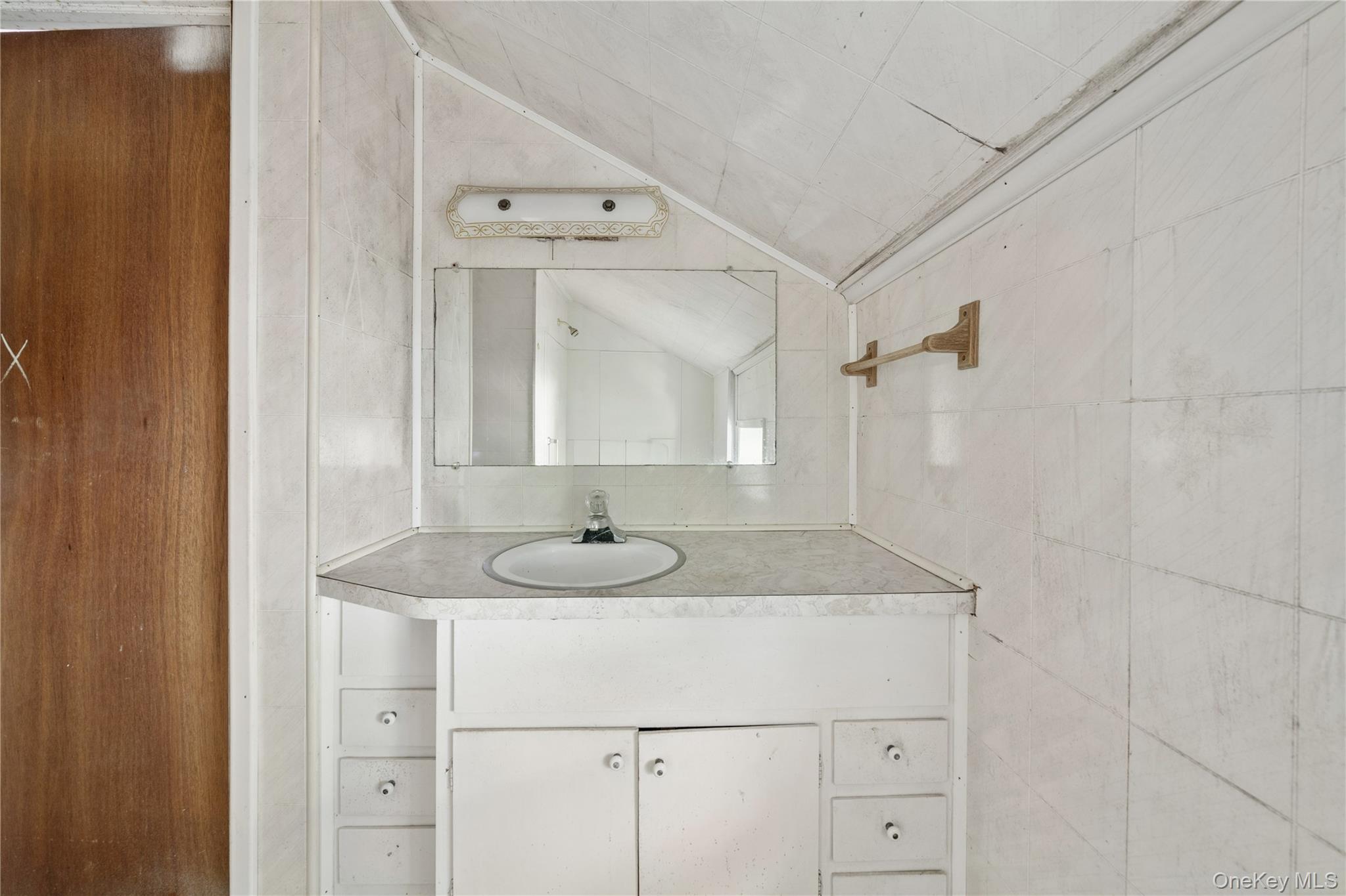17 Waterbury Hill Road Property Photo 14