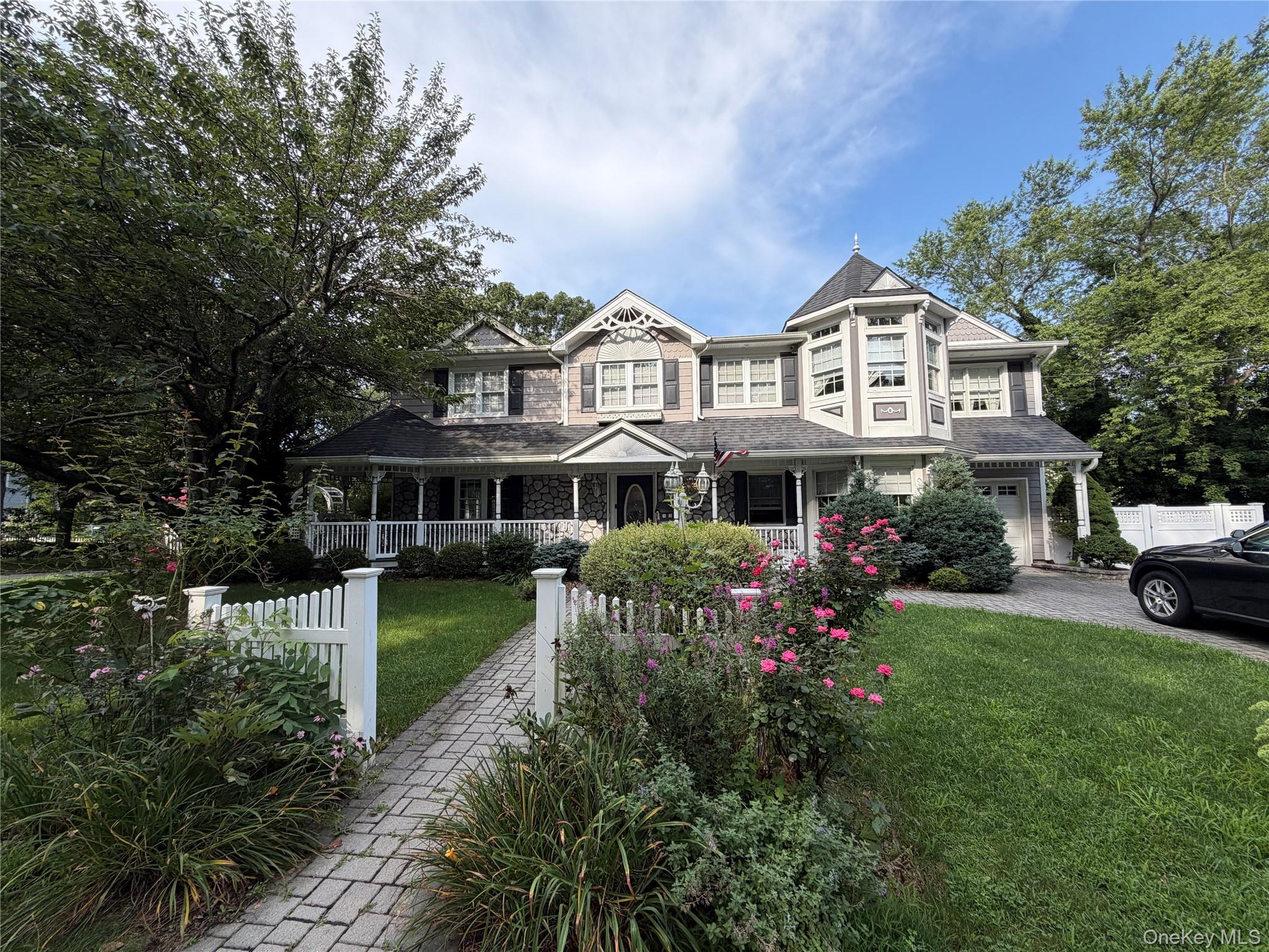 24 Arlington Avenue Property Photo 1