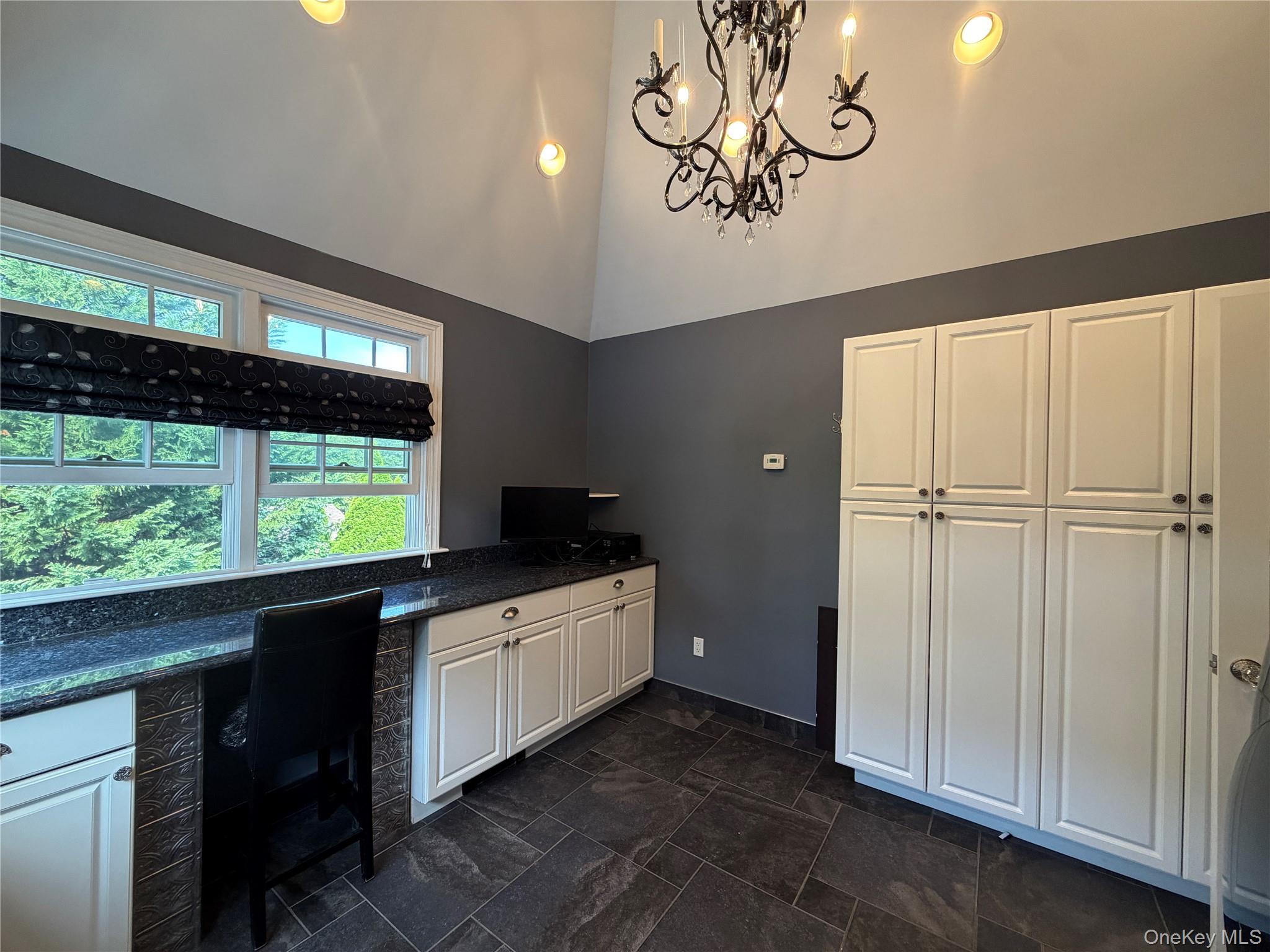 24 Arlington Avenue Property Photo 3