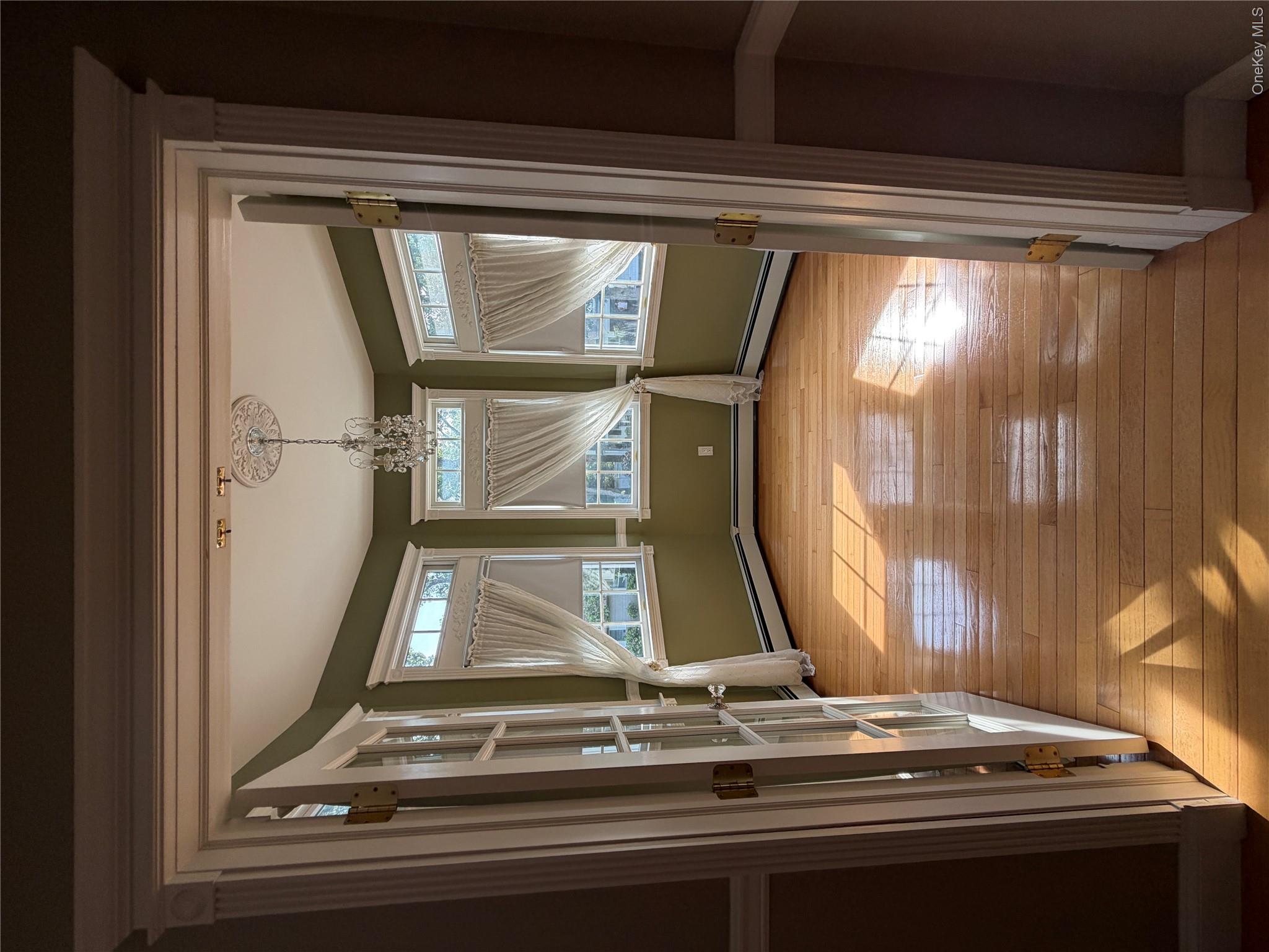 24 Arlington Avenue Property Photo 6