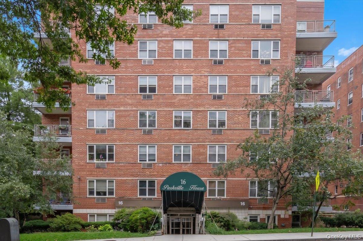 16 Lake Street 7k Property Photo 2