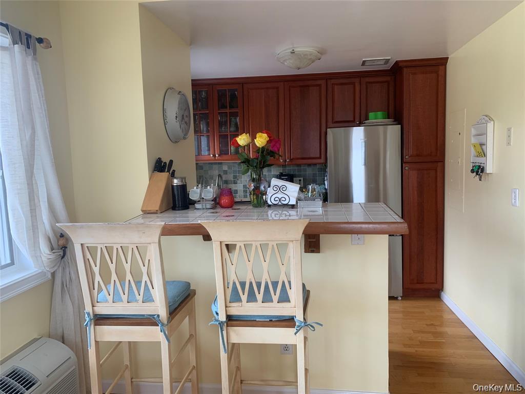 780 W Broadway 2d Property Photo 5
