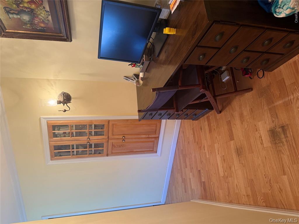 780 W Broadway 2d Property Photo 8