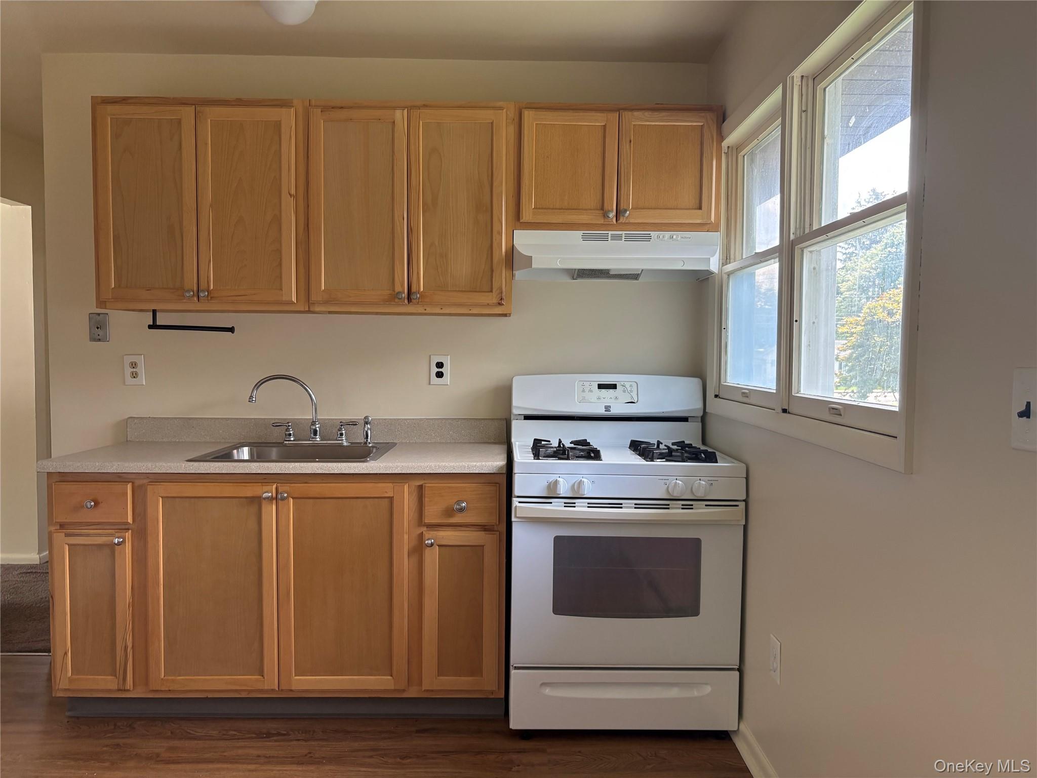 193 Central Highway 2b Property Photo 4