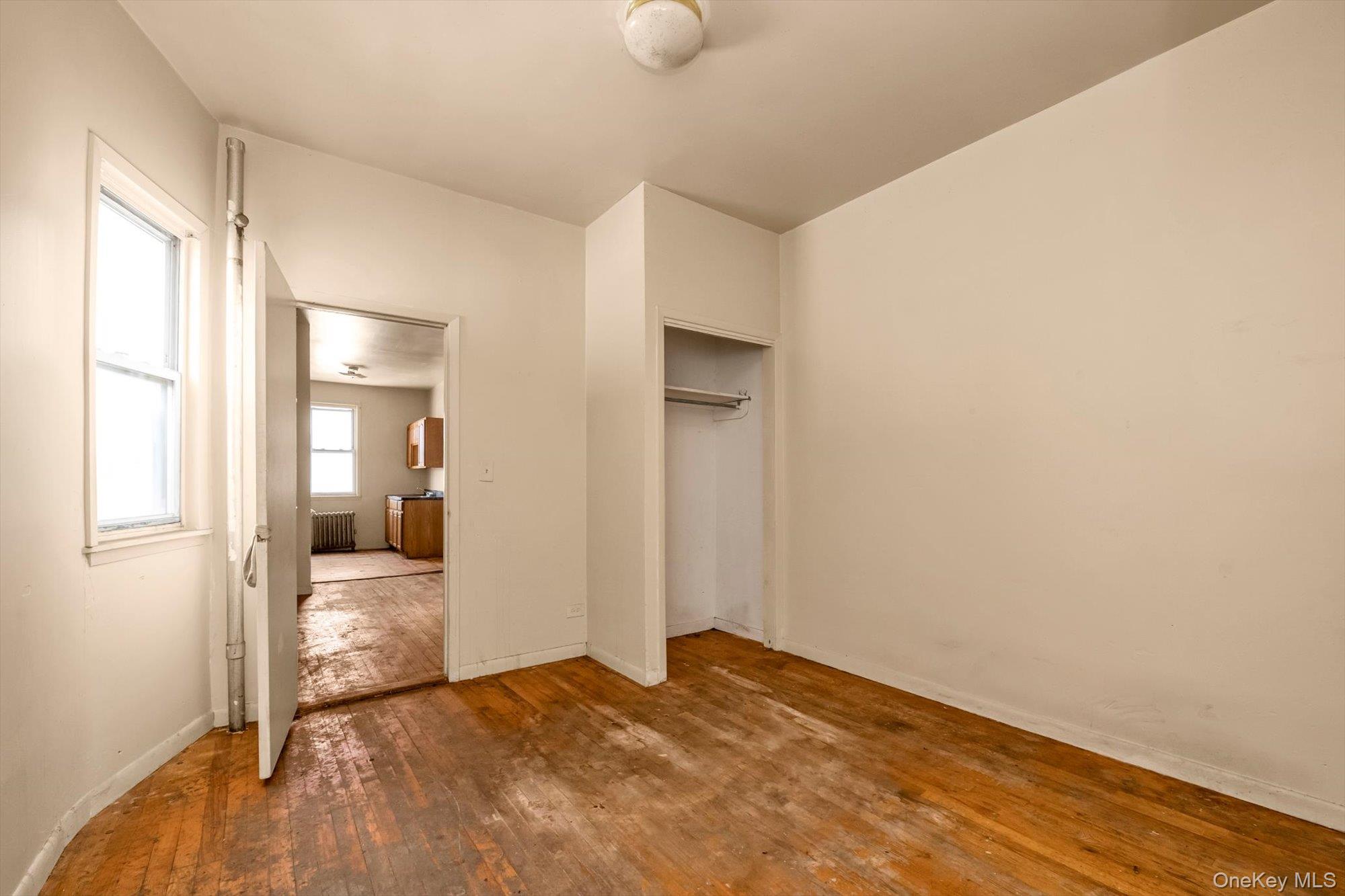 1129 E Tremont Avenue Property Photo 11