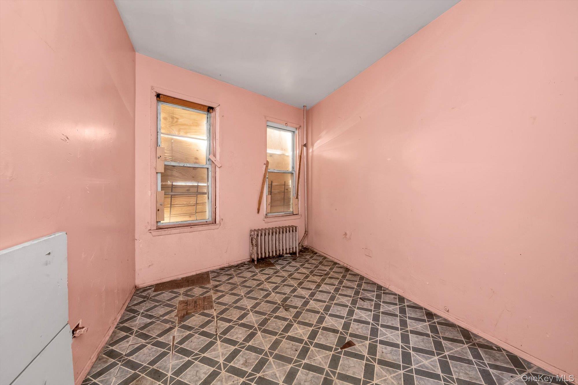 1129 E Tremont Avenue Property Photo 12