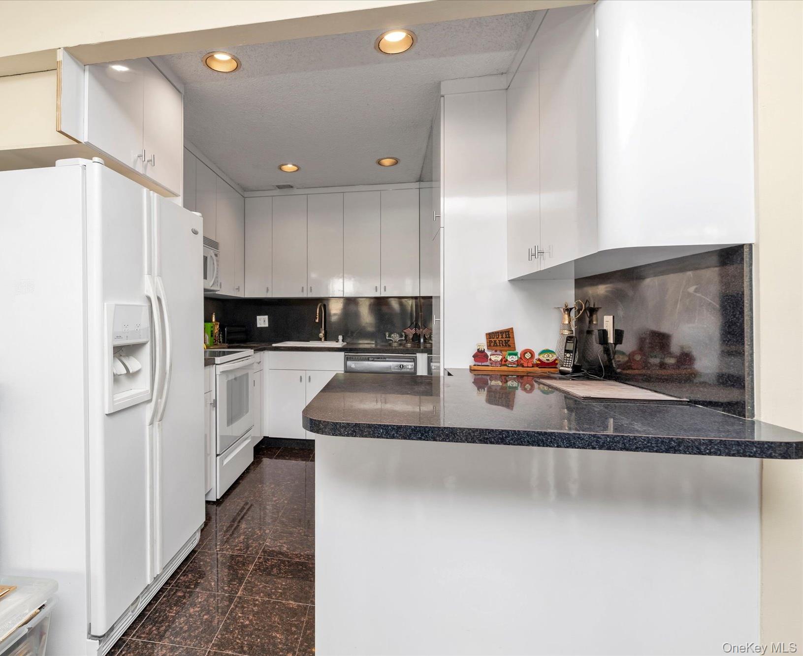 162-30 Powells Cove Boulevard 2c Property Photo 4