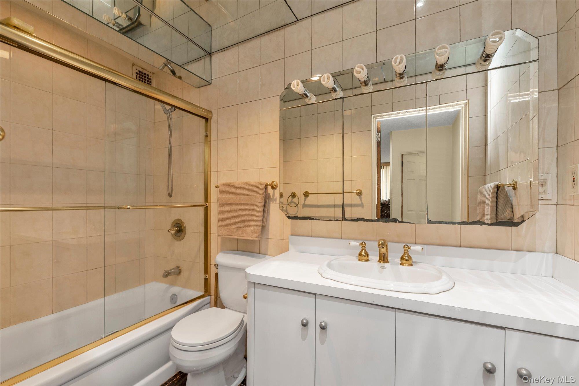 162-30 Powells Cove Boulevard 2c Property Photo 10