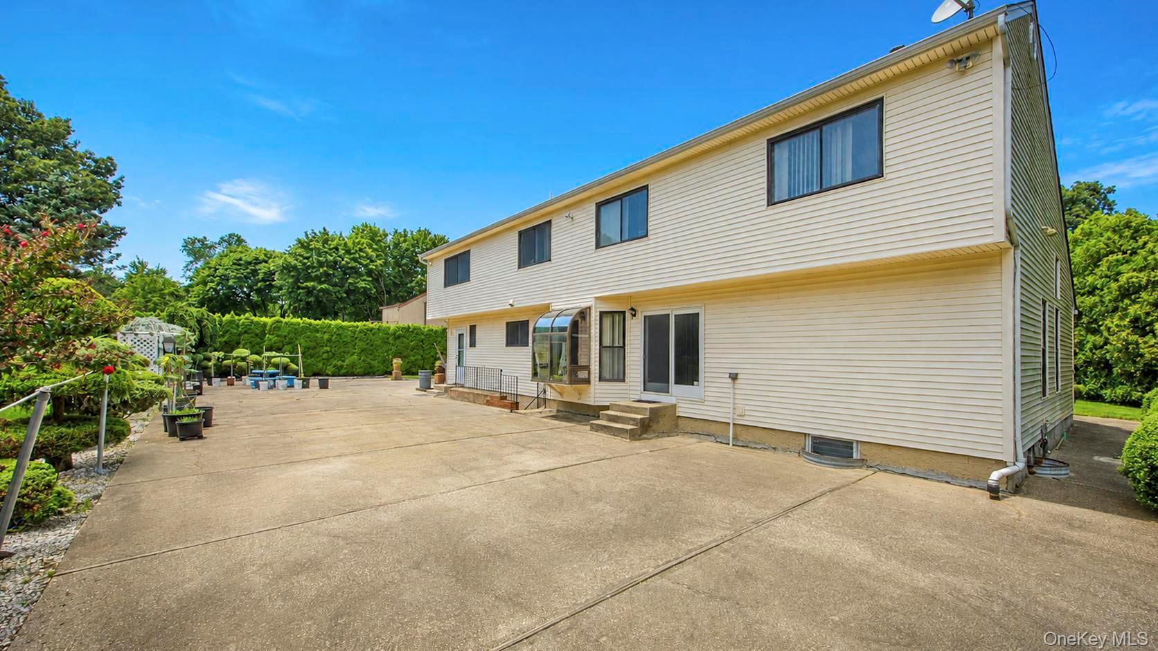 5 Dohne Court Property Photo 8