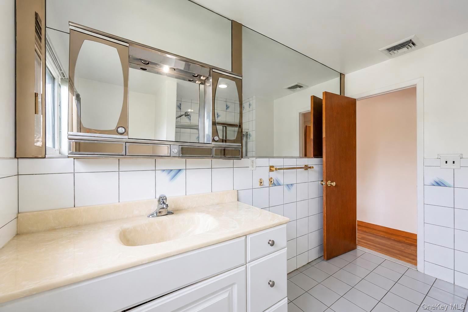 5 Dohne Court Property Photo 31