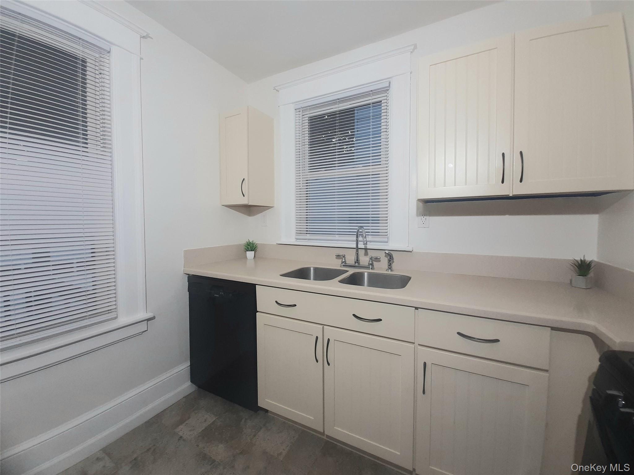 118 College Avenue Property Photo 8