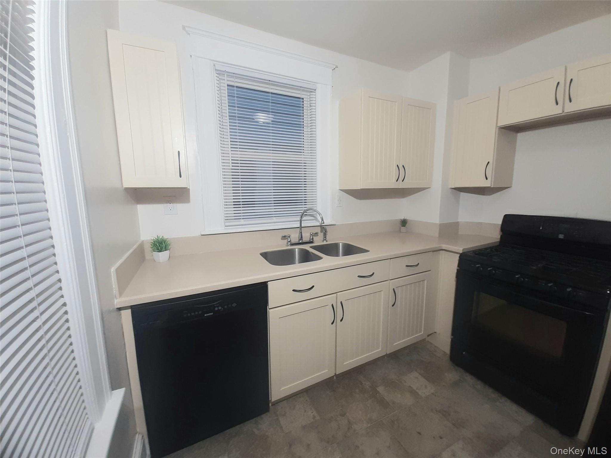 118 College Avenue Property Photo 9