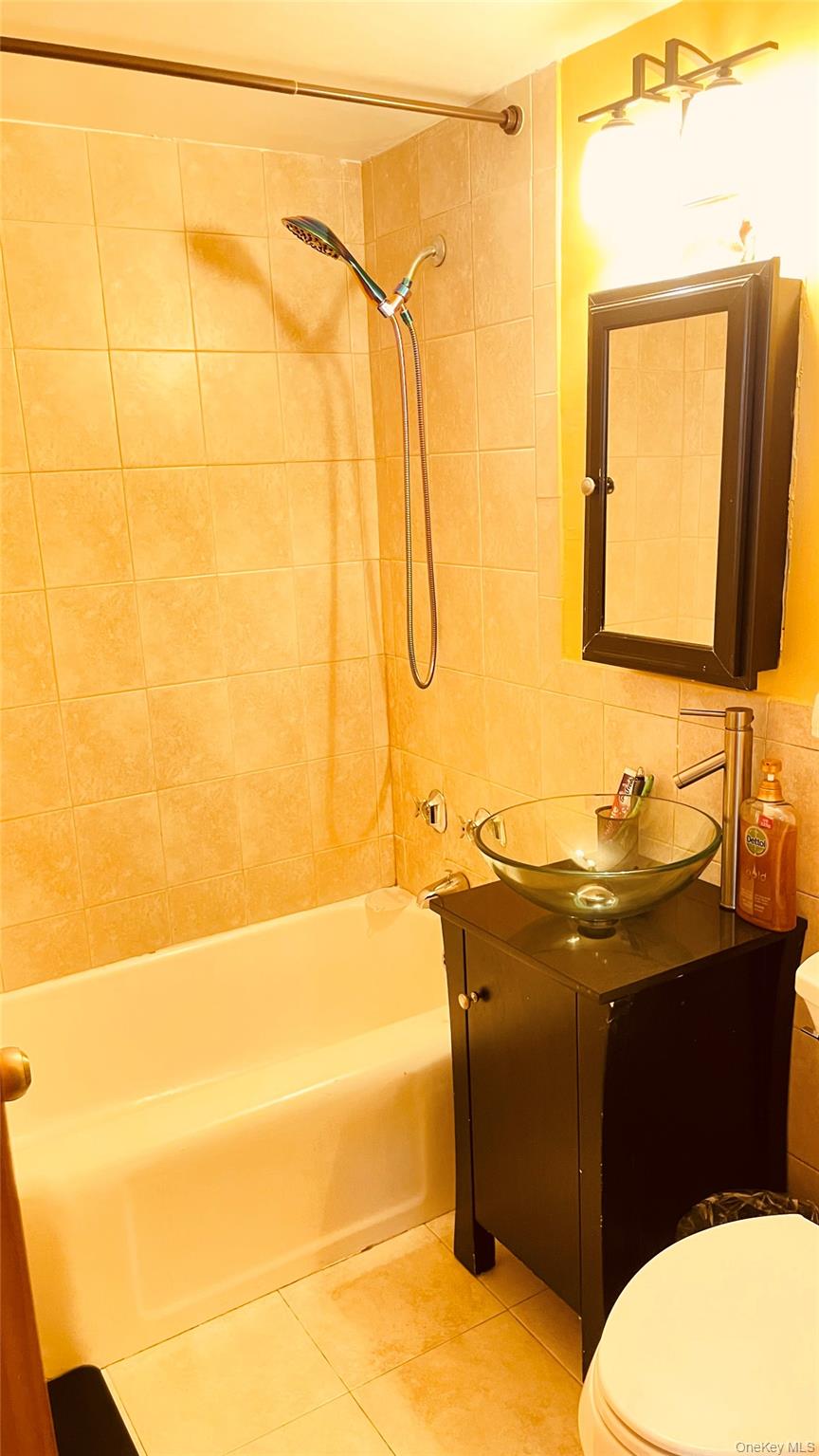 5 Fordham Hill Oval 14d Property Photo 10