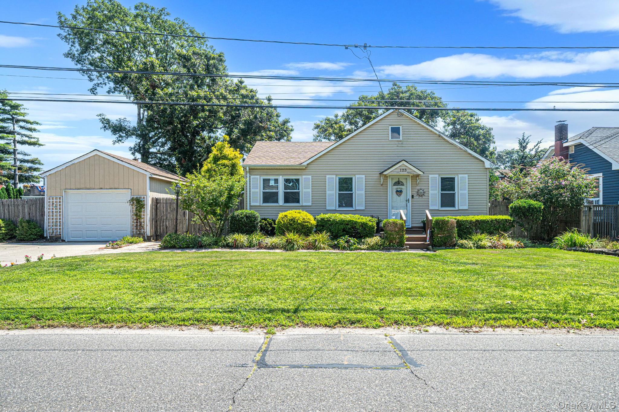 123 Clinton Avenue Property Photo 1