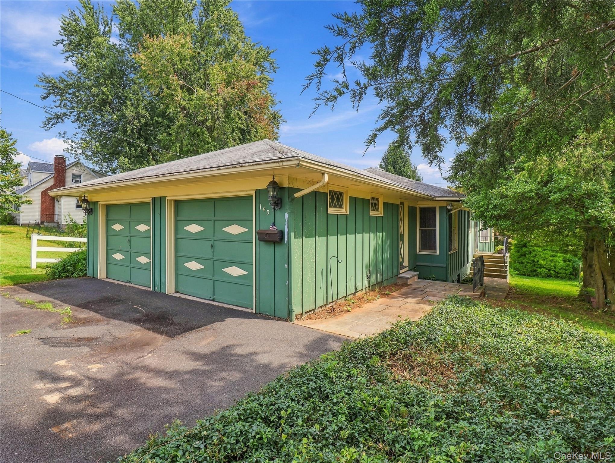 143 S Harrison Avenue Property Photo 31