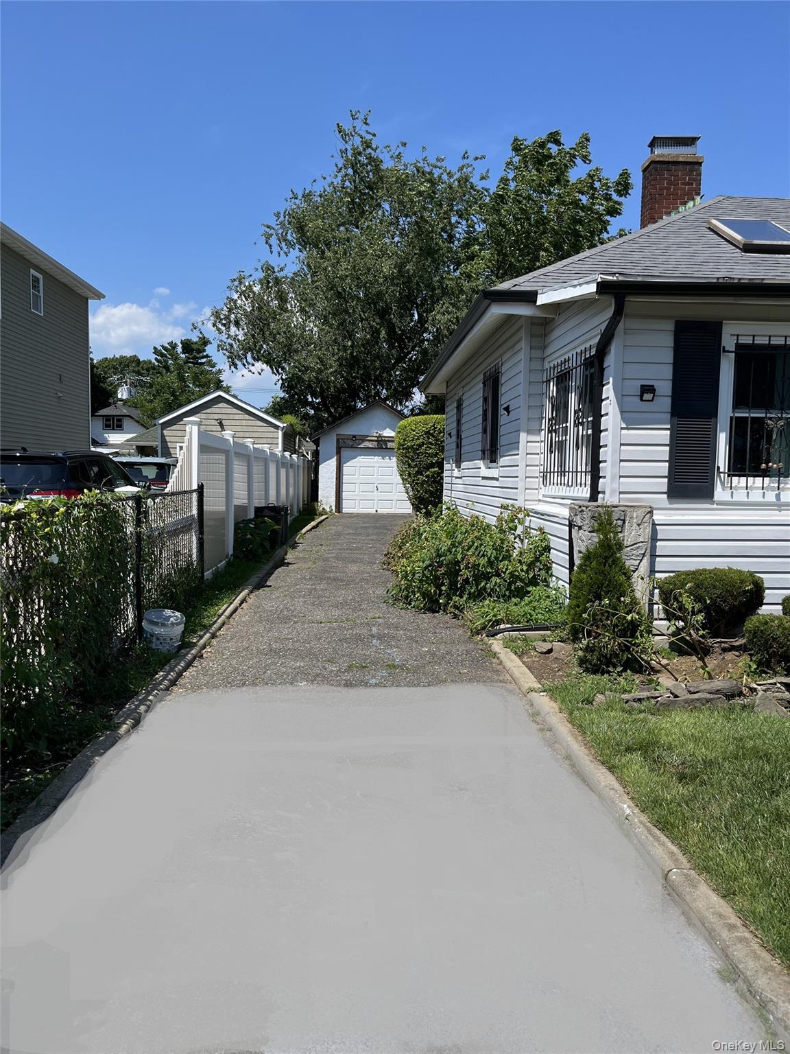 137 E Roosevelt Avenue Property Photo 3