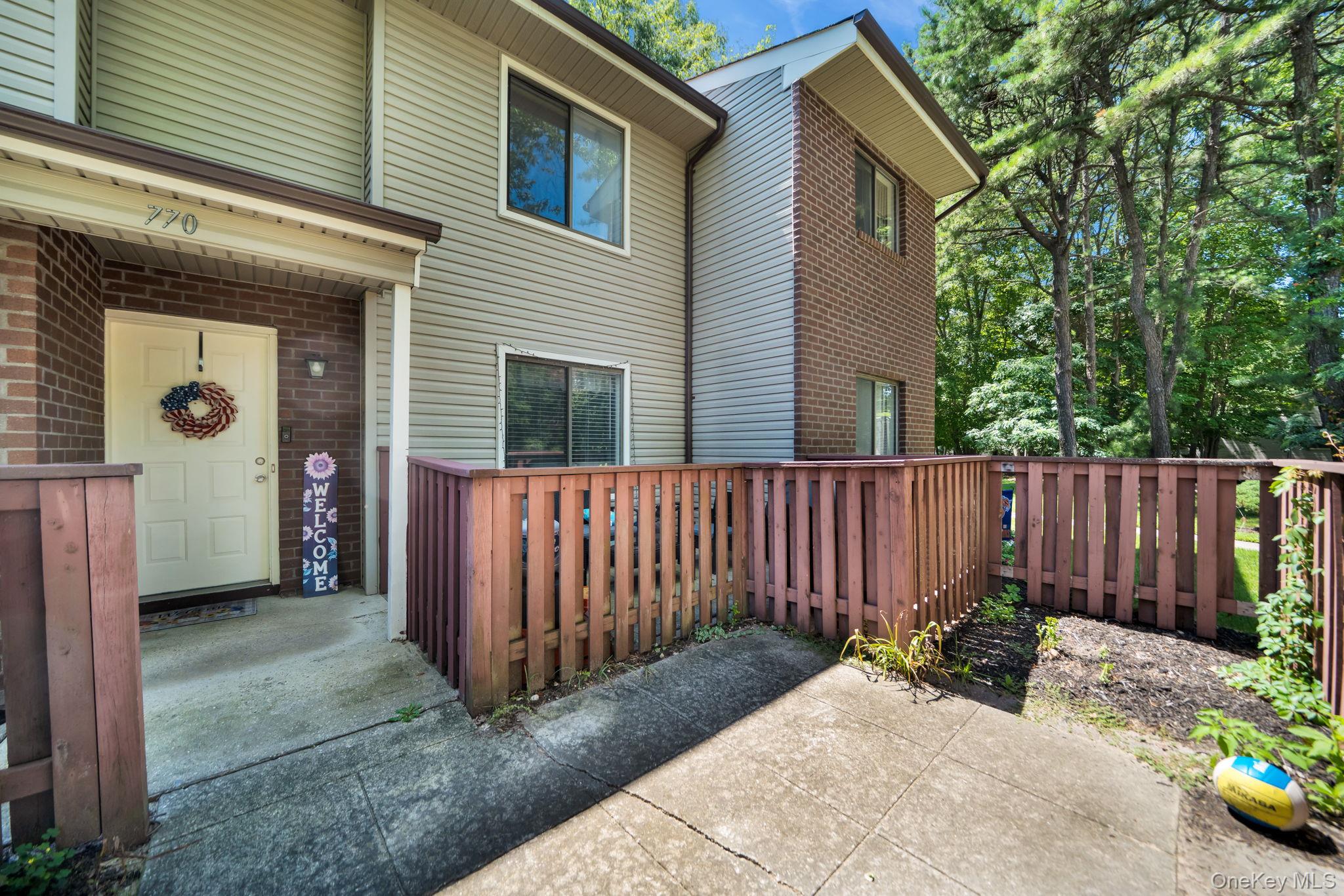 770 Hilltop Court Property Photo 28