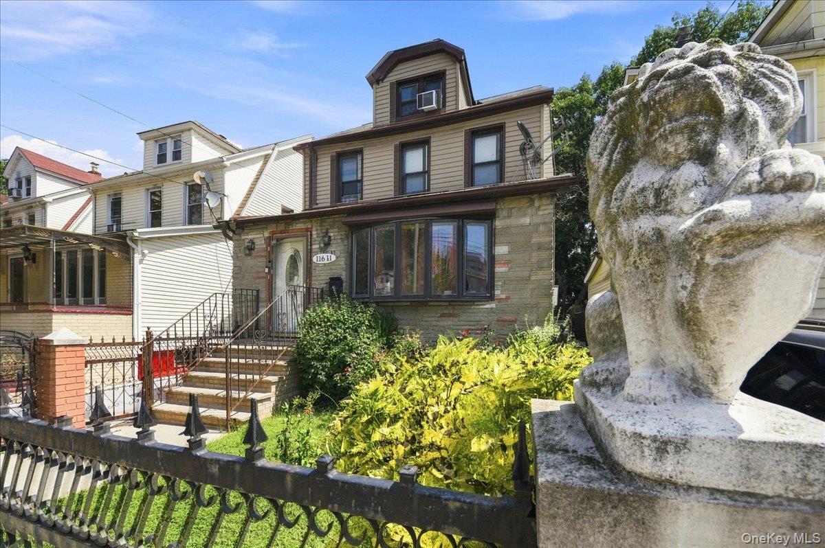 11611 207th Street Property Photo 1