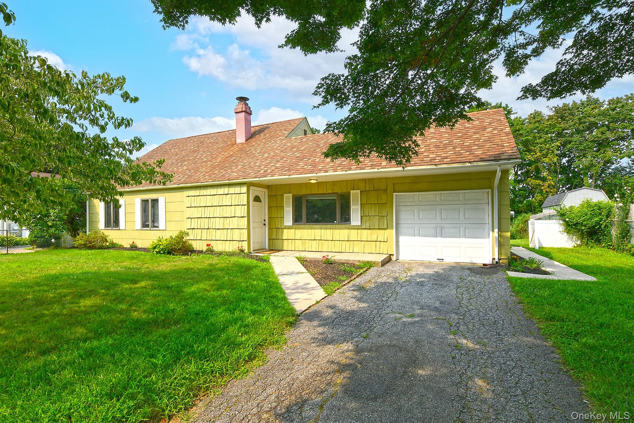 88 Matsunaye Drive Property Photo 1