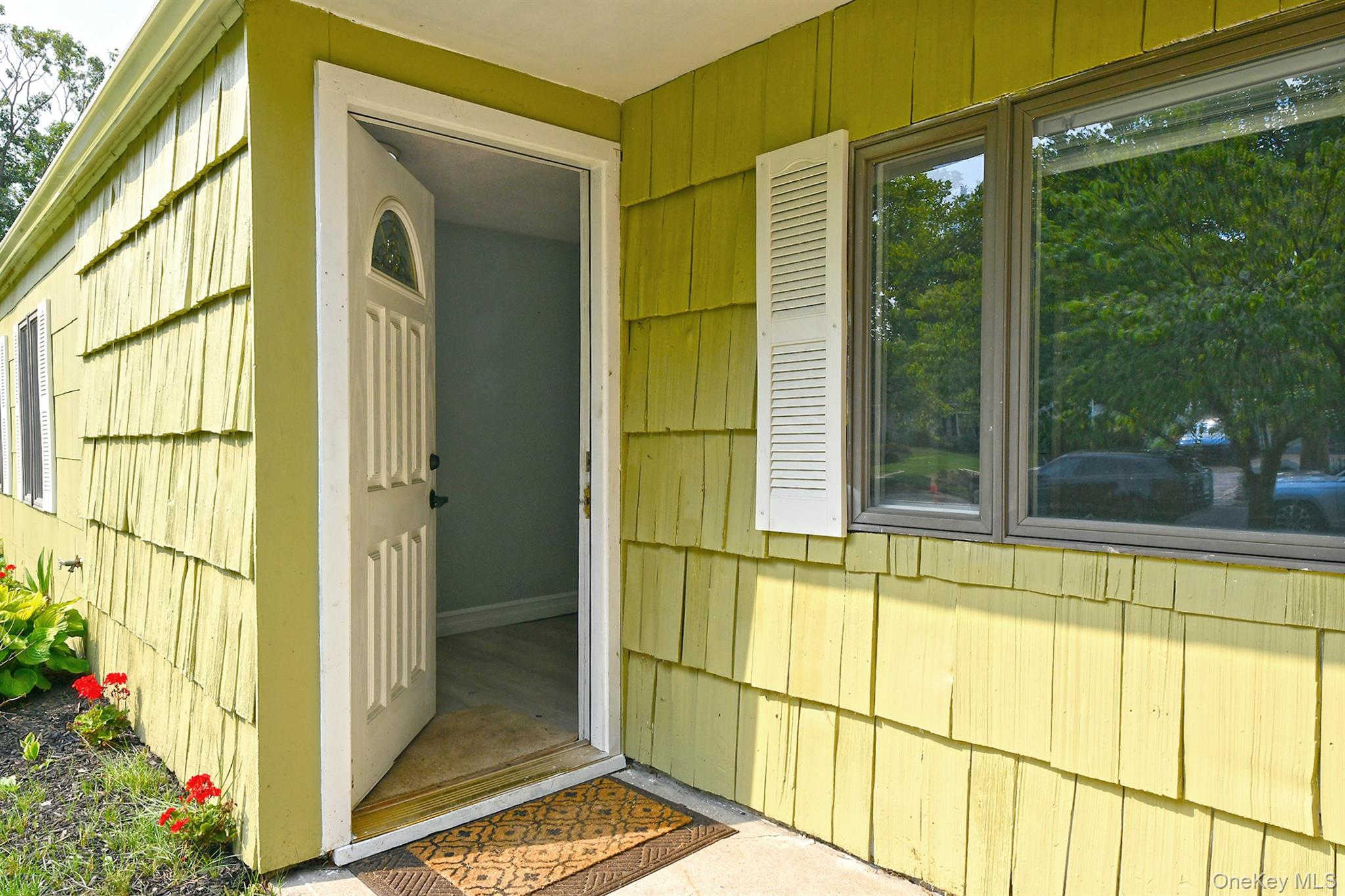 88 Matsunaye Drive Property Photo 2