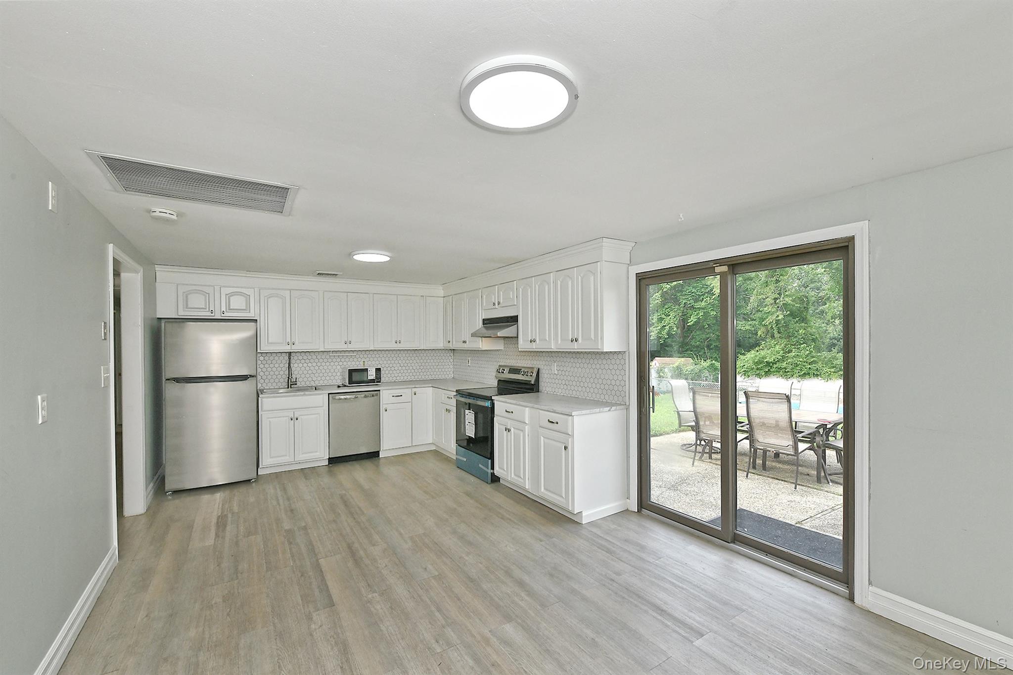 88 Matsunaye Drive Property Photo 8