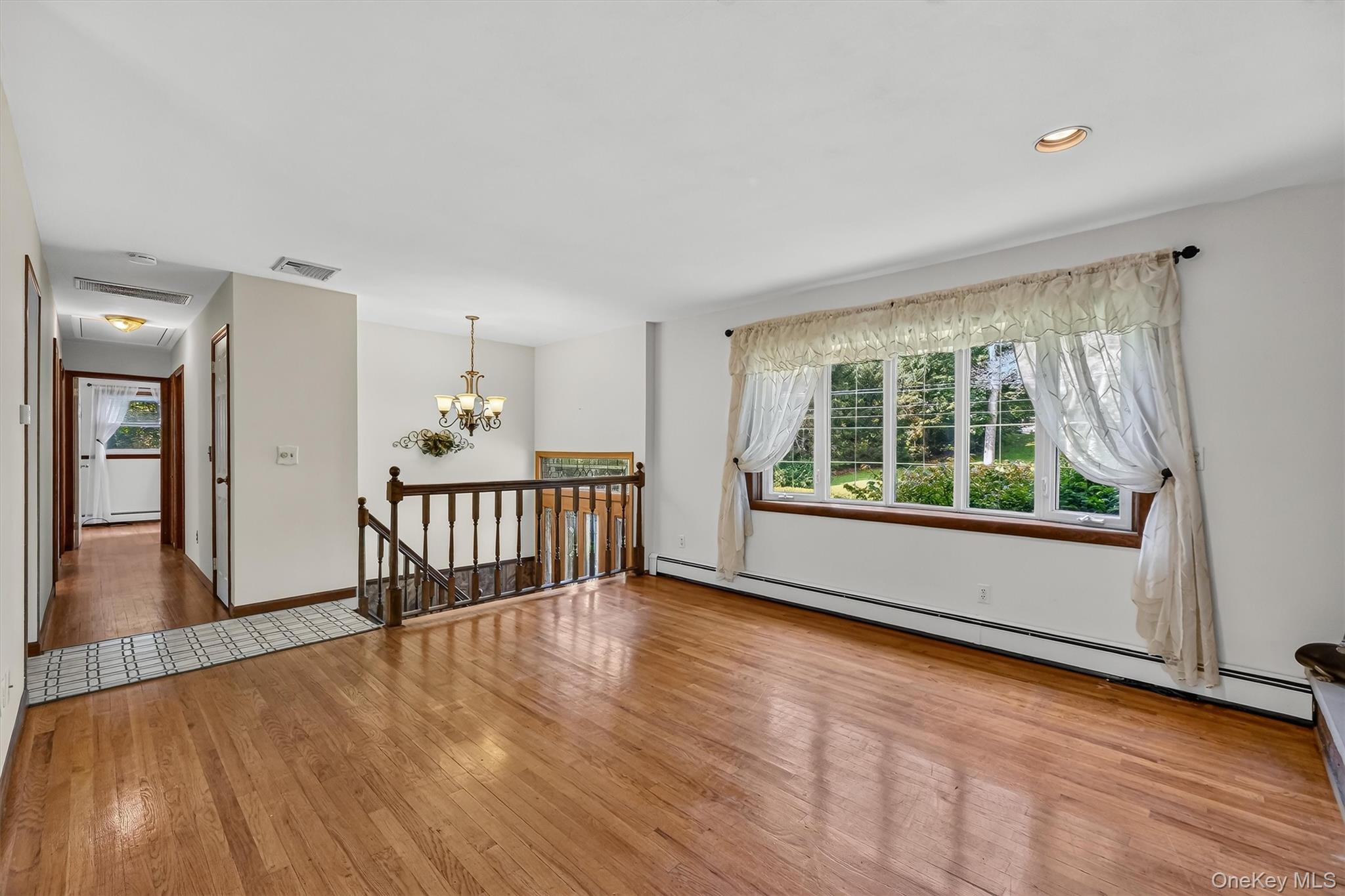37 Julie Drive Property Photo 6