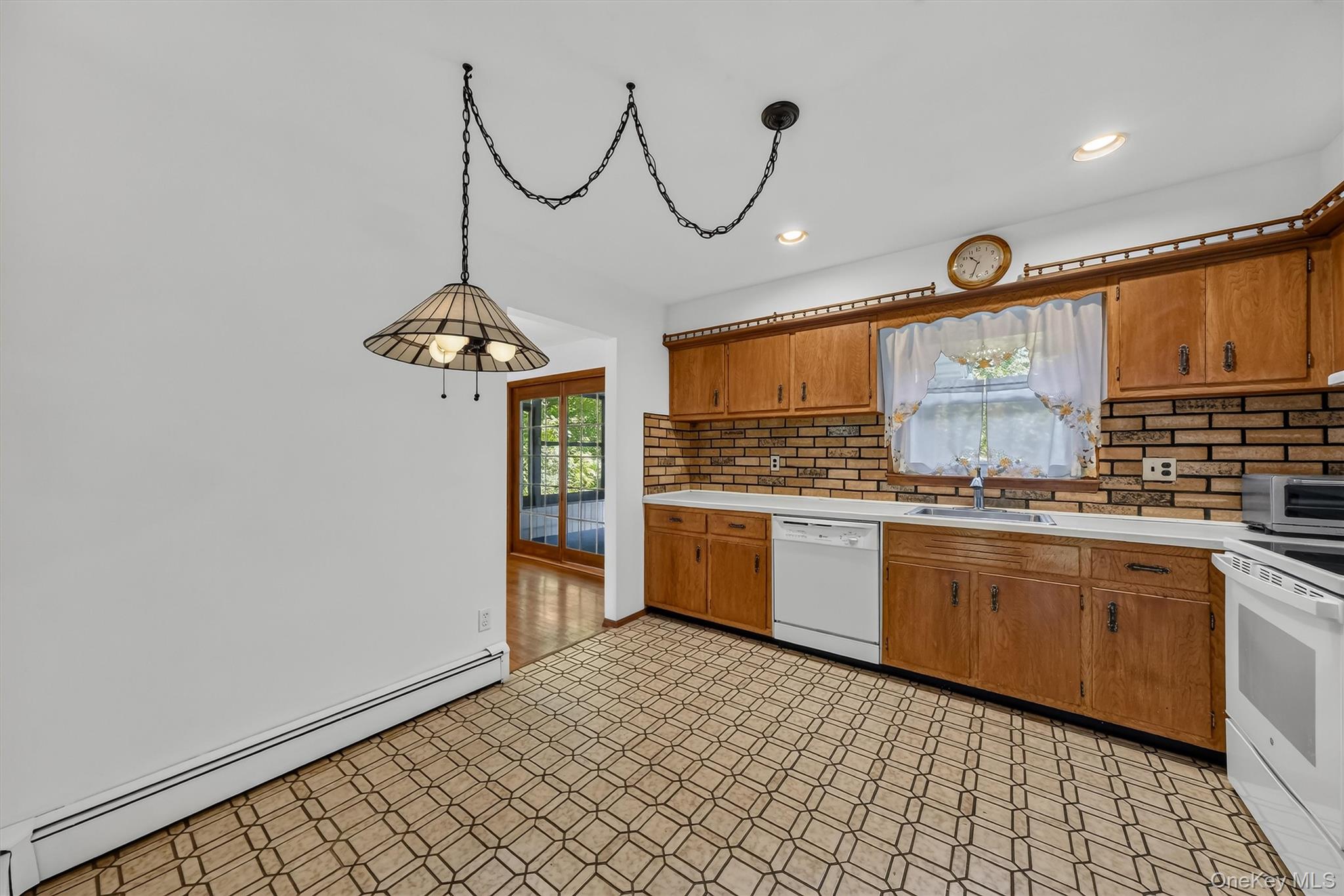 37 Julie Drive Property Photo 15
