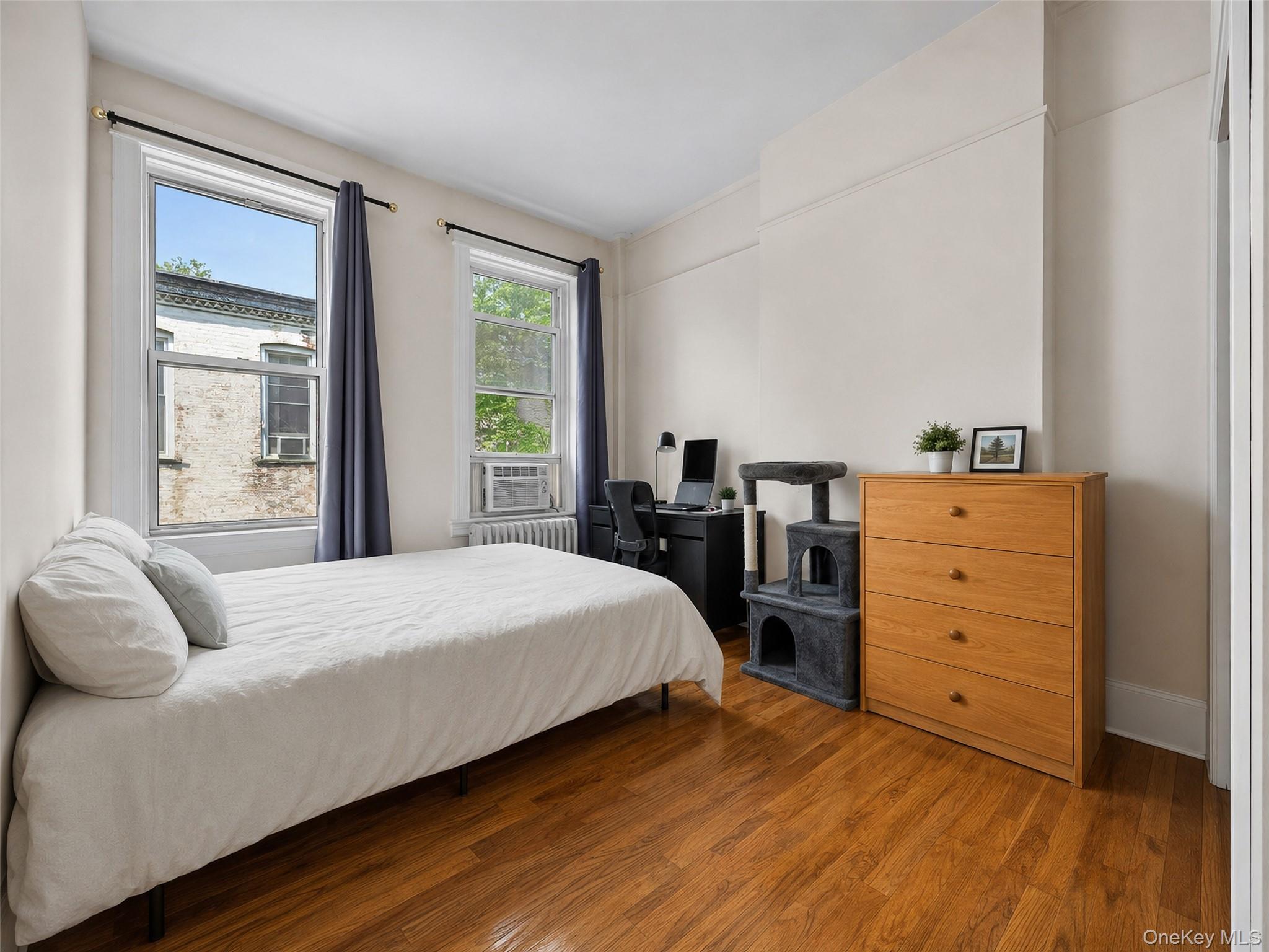60-11 Myrtle Avenue Property Photo 12