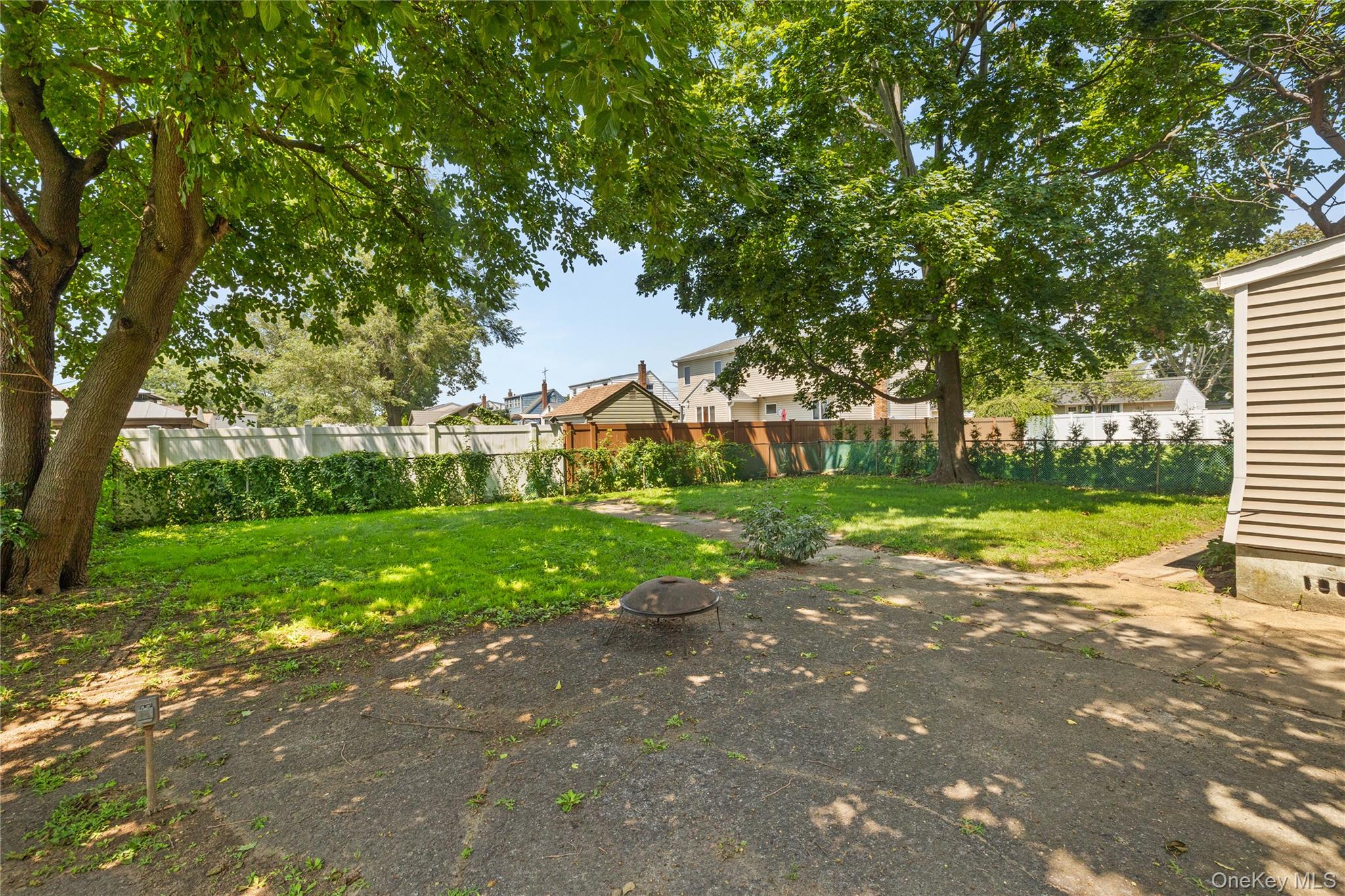 163 Buffalo Avenue Property Photo 20