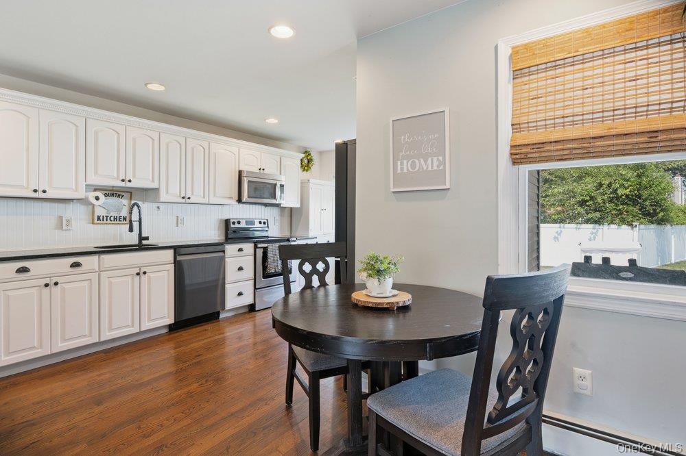 344 N Ontario Avenue Property Photo 8
