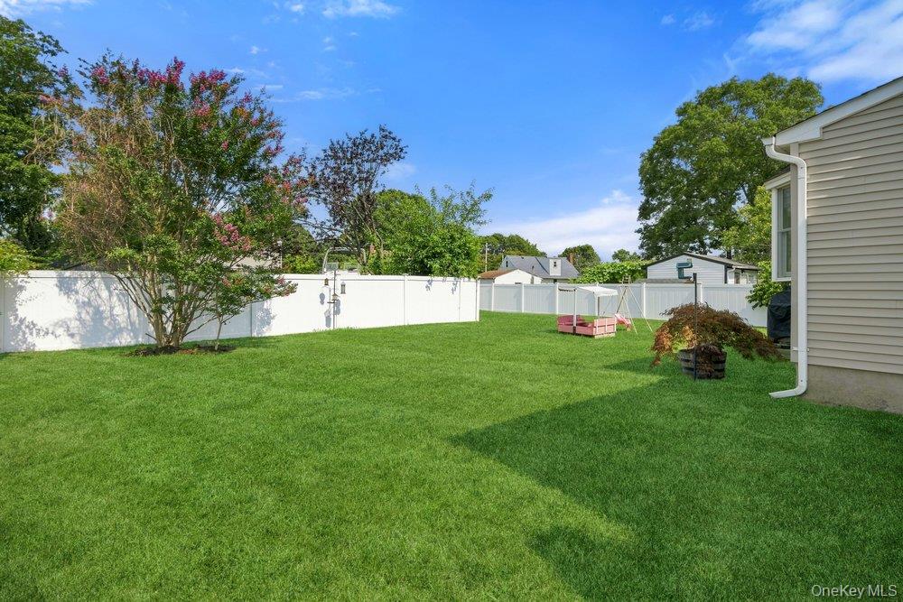 344 N Ontario Avenue Property Photo 28