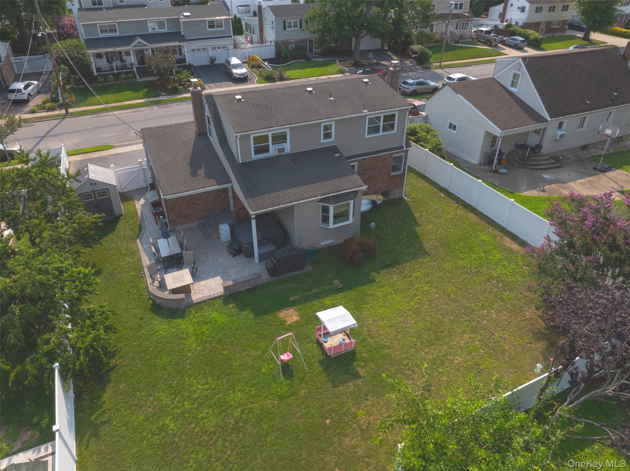 344 N Ontario Avenue Property Photo 31