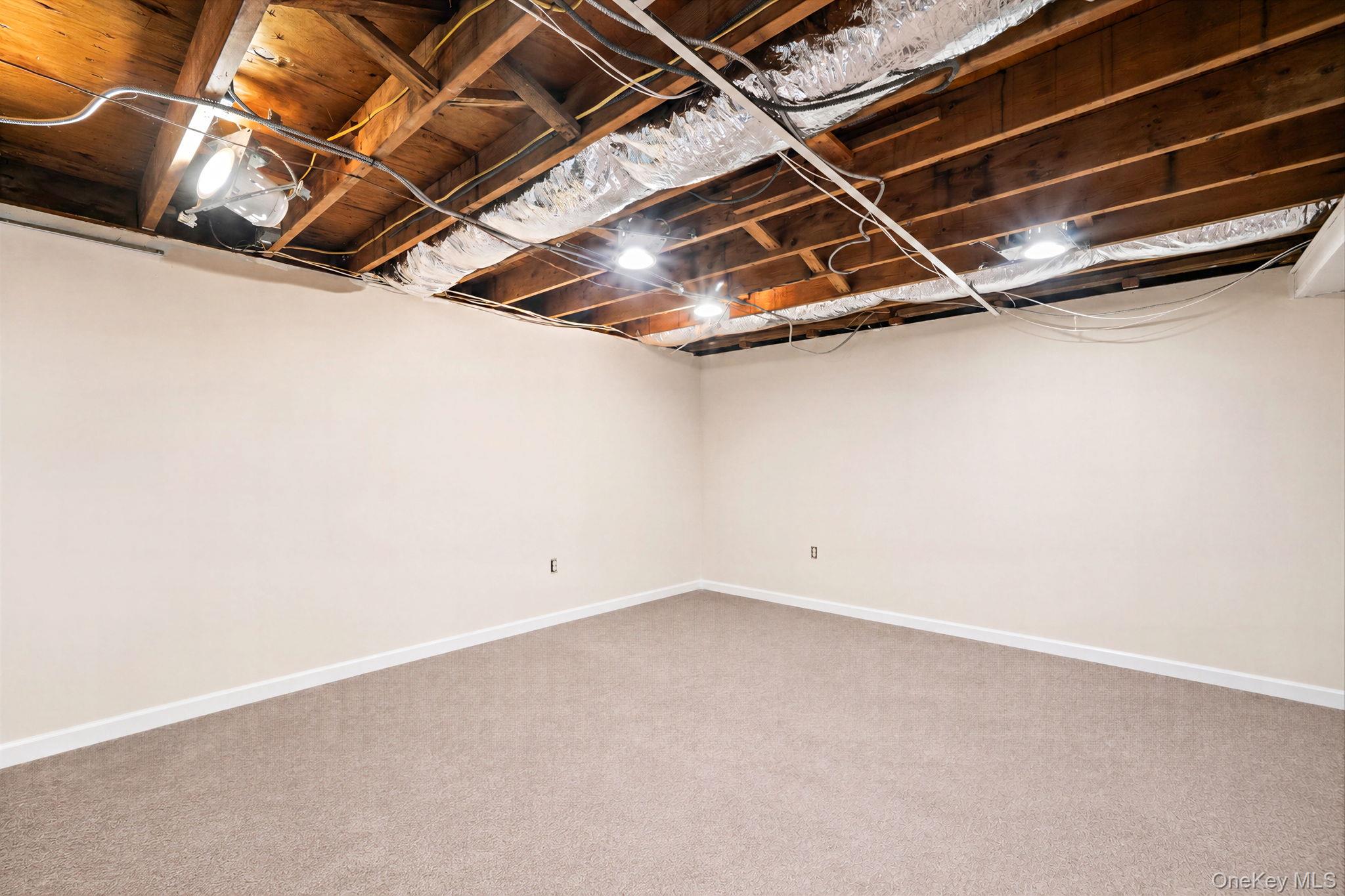 15 Kirby Lane Property Photo 32