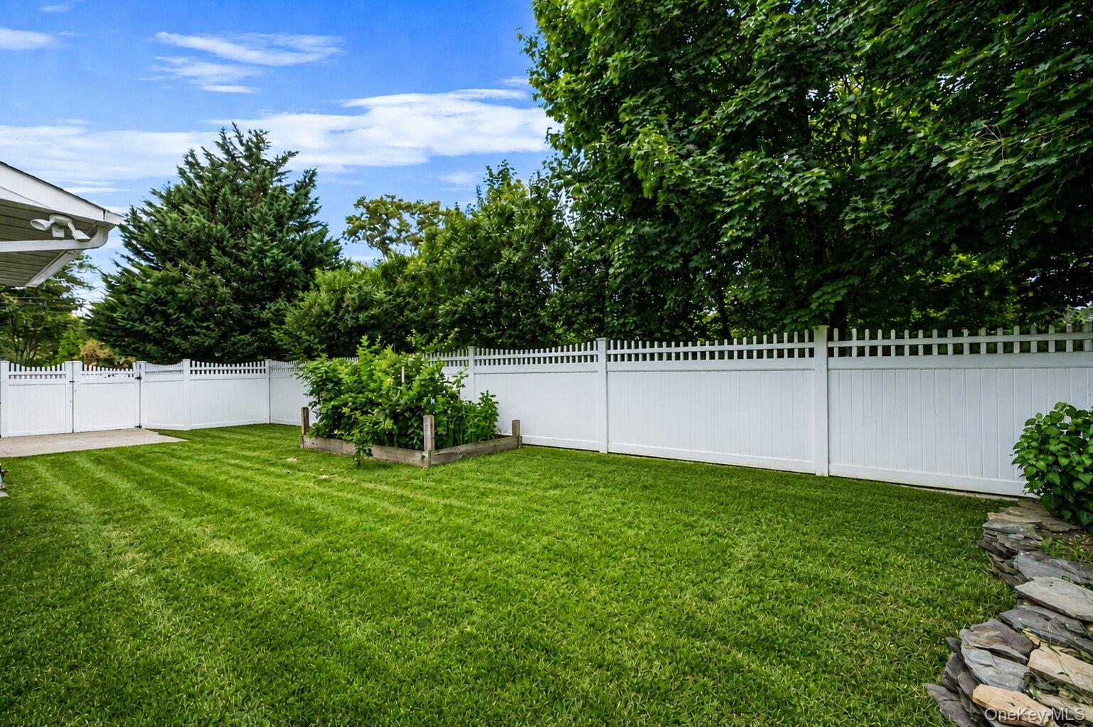 15 Kirby Lane Property Photo 35