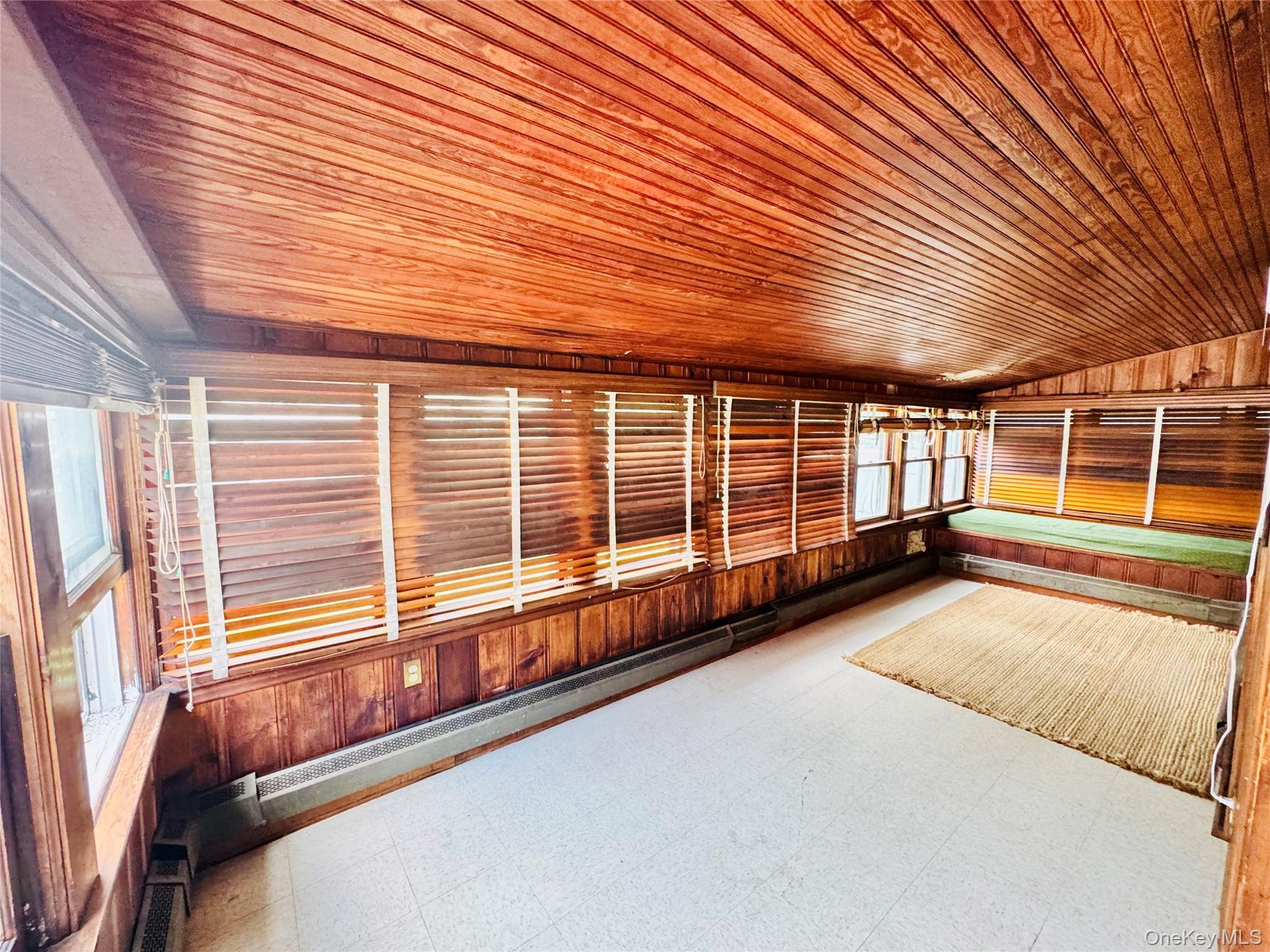 1036780 Property Photo 6